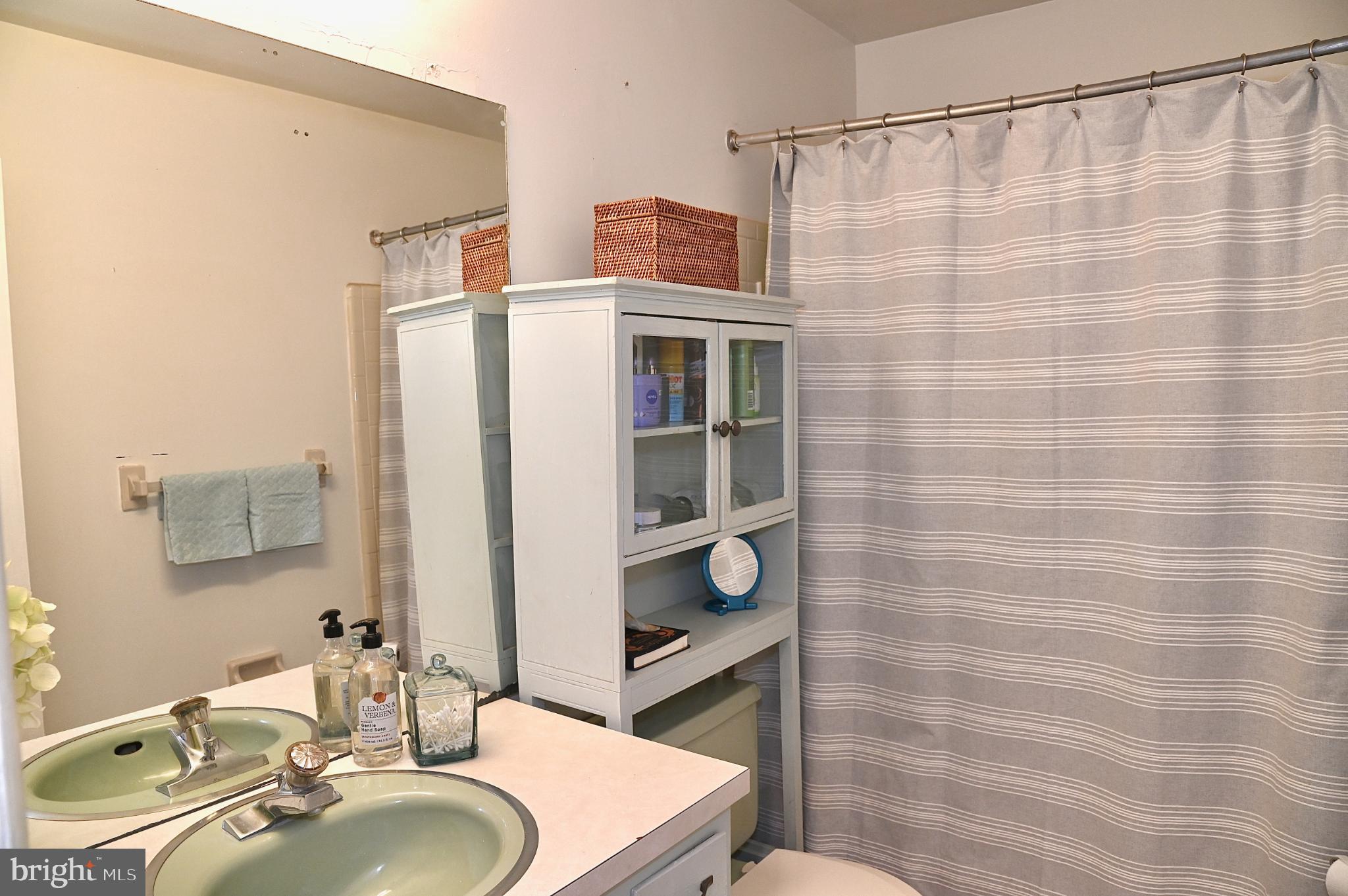 HICKORY RIDGE - Residential