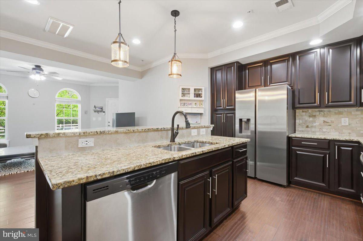 HEATHCOTE COMMONS CONDOMINIUMS - Residential