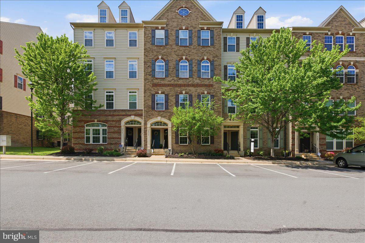 HEATHCOTE COMMONS CONDOMINIUMS - Residential