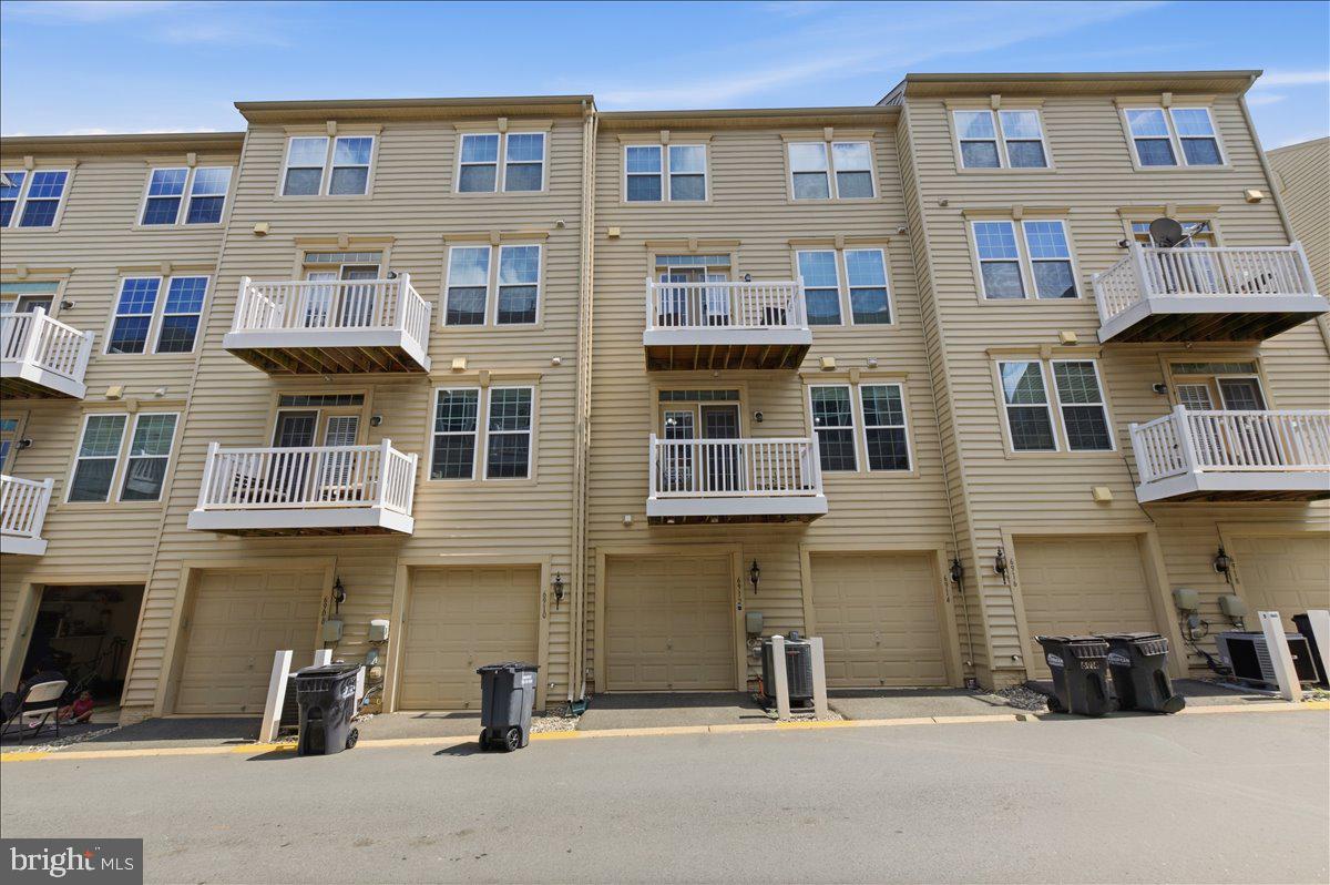 HEATHCOTE COMMONS CONDOMINIUMS - Residential