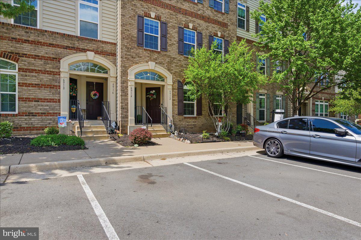 HEATHCOTE COMMONS CONDOMINIUMS - Residential