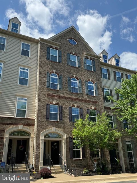 Photo of 6912 Kona Drive, GAINESVILLE, VA 20155 (MLS # VAPW2117778)