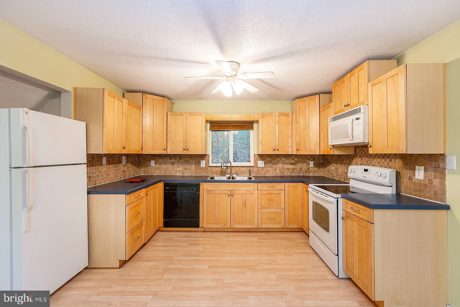 GLENWOOD FOREST - Residential