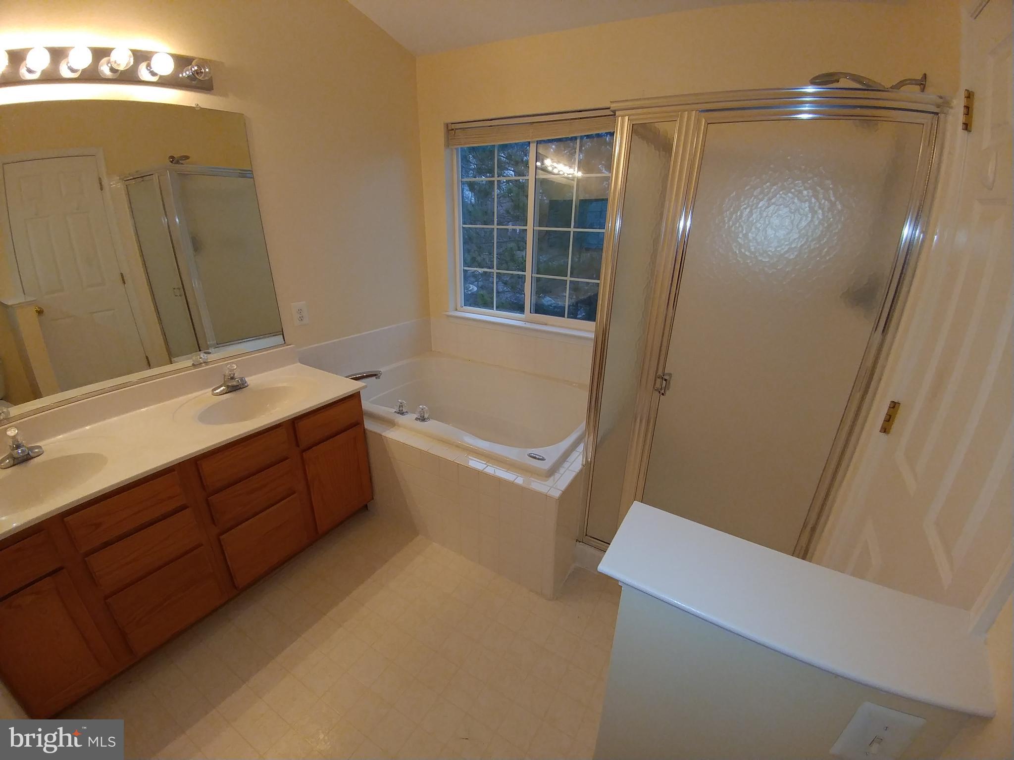 PINEY ORCHARD - Residential Lease