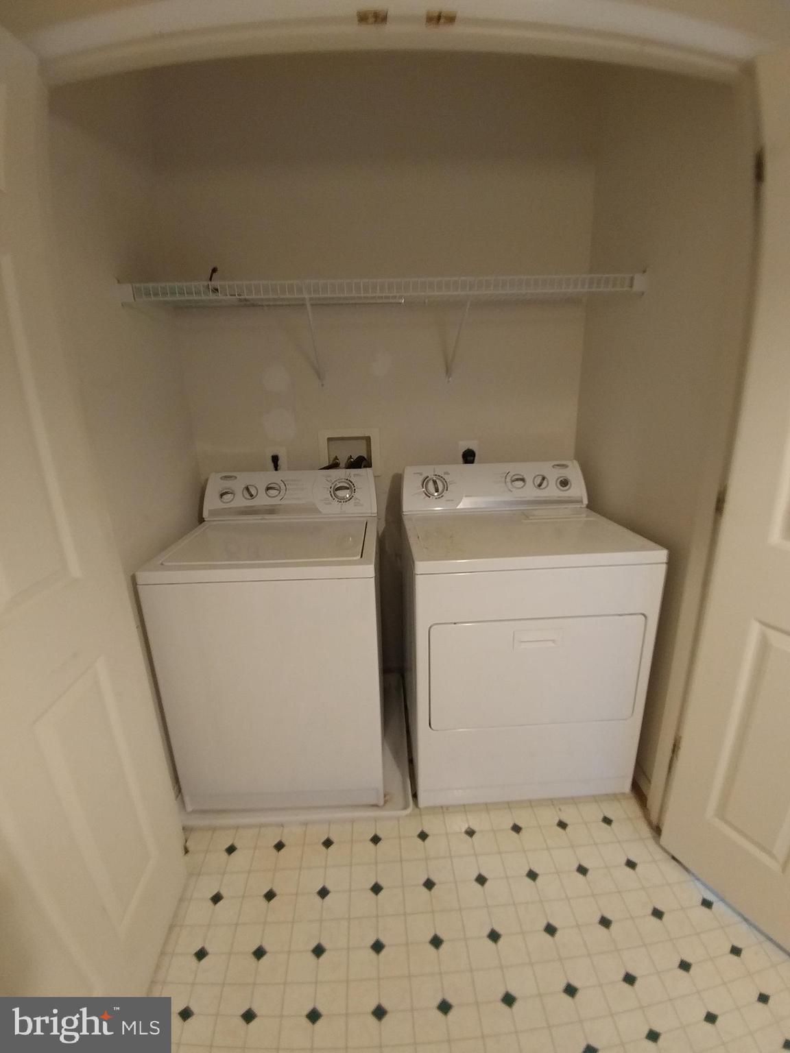 PINEY ORCHARD - Residential Lease