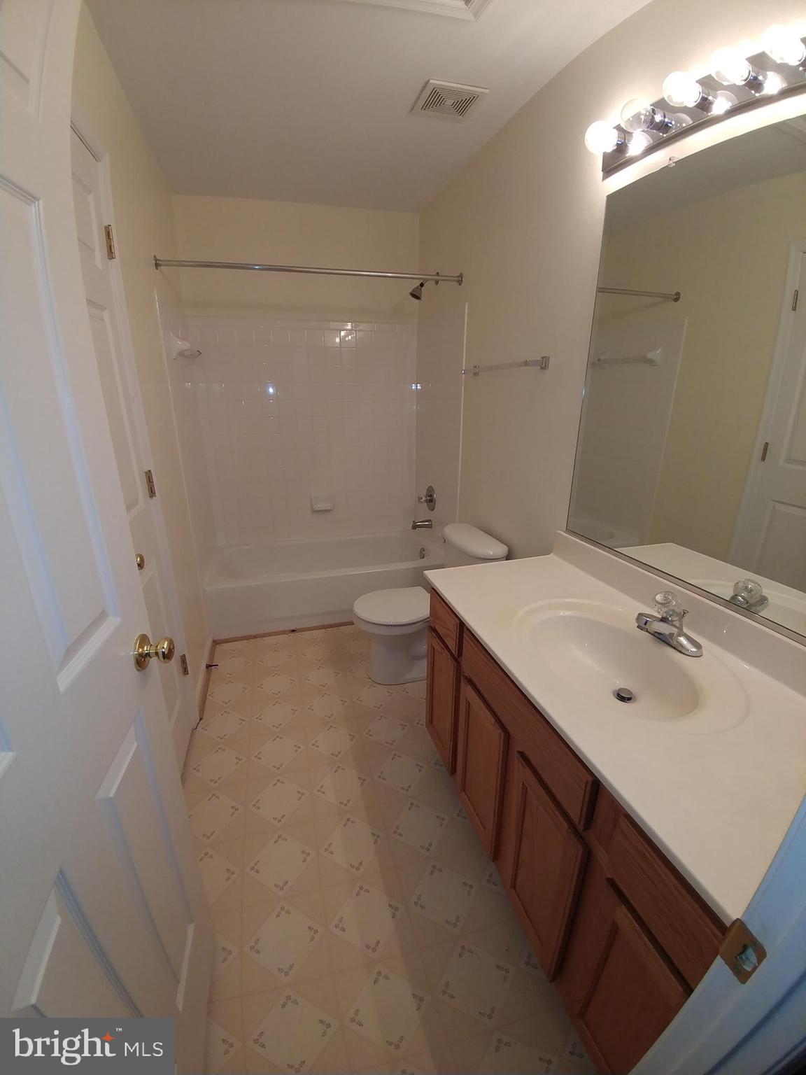 PINEY ORCHARD - Residential Lease