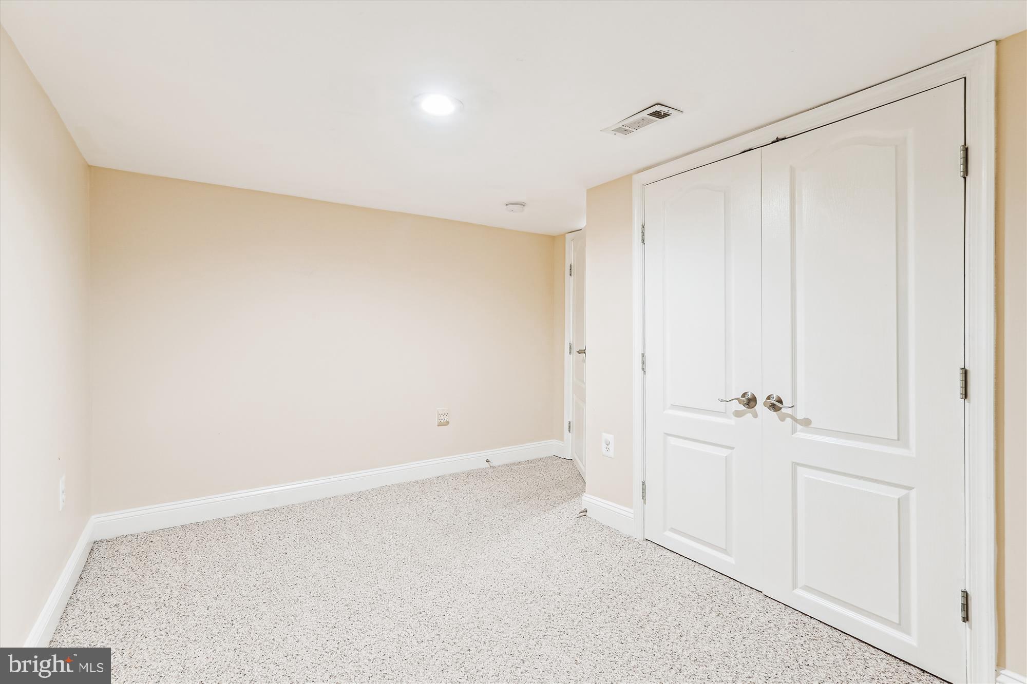 CHILLUM - Residential Lease