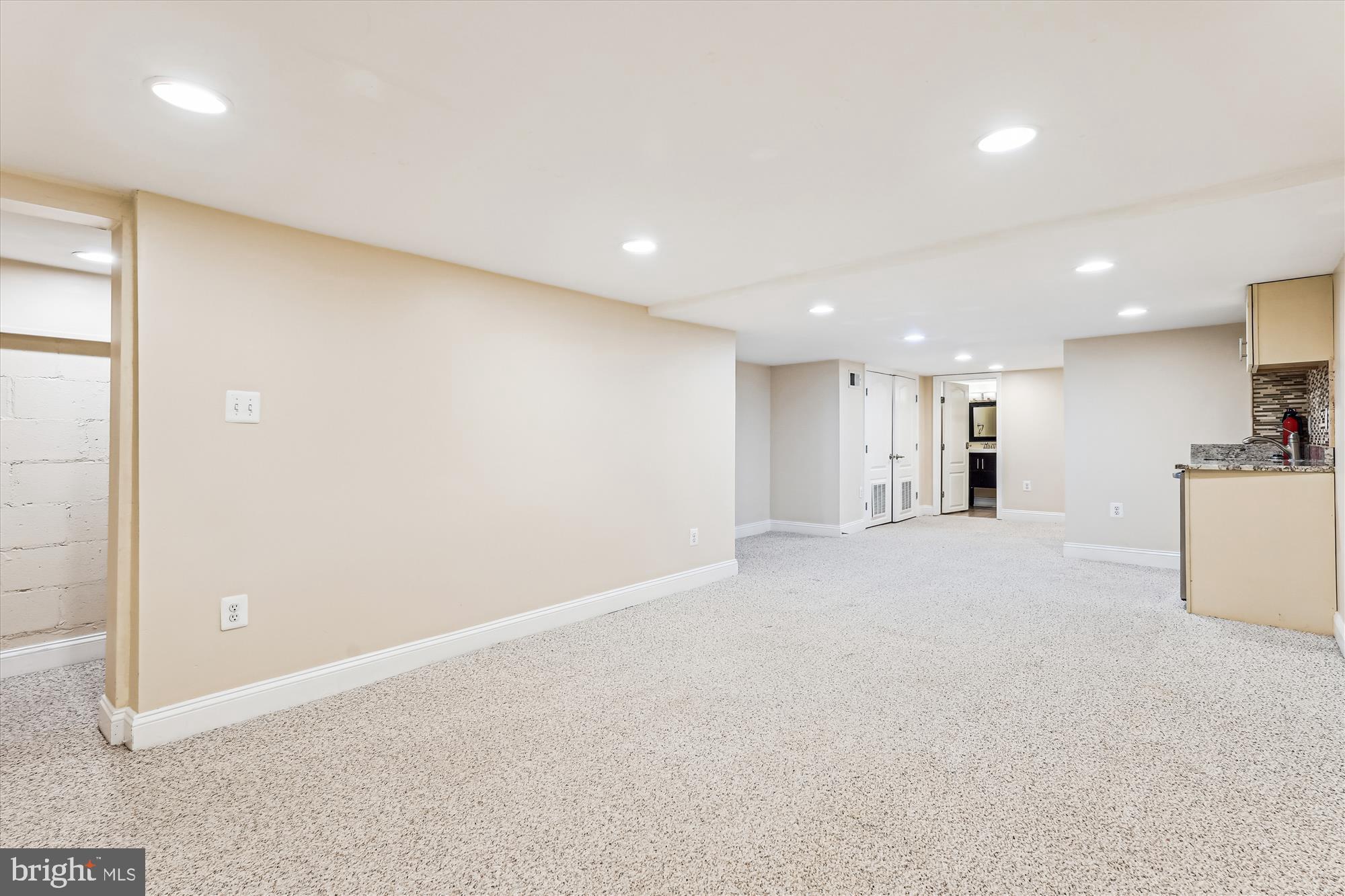 CHILLUM - Residential Lease