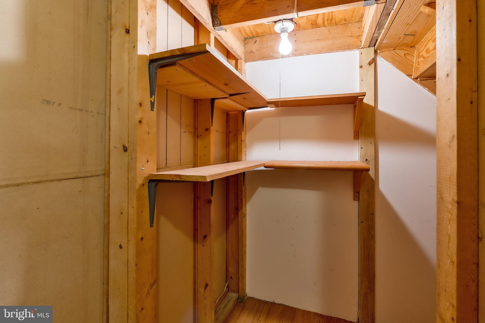 COLLEGE SQUARE - Residential Lease