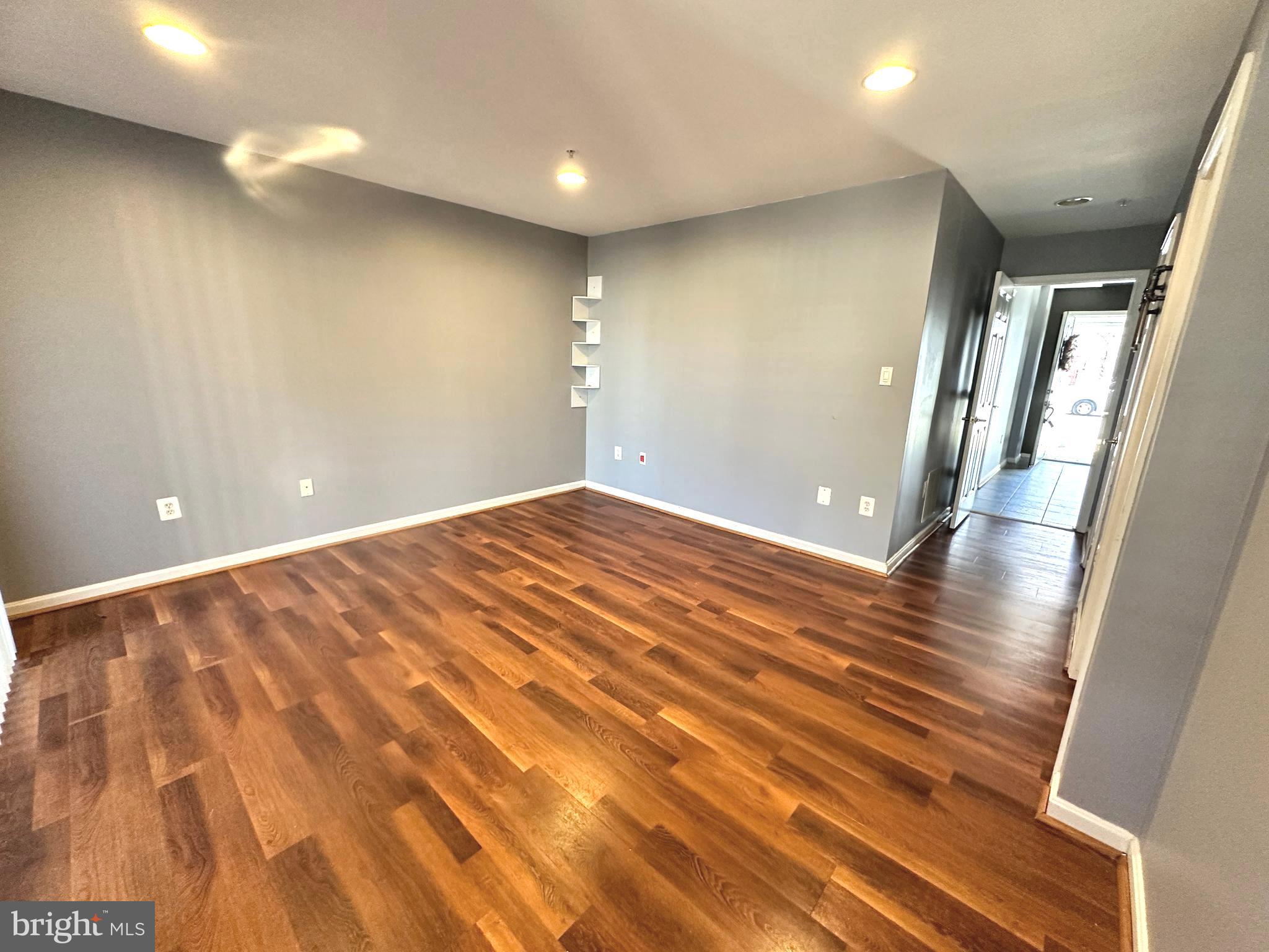 APPLEGATE NORTH - Residential