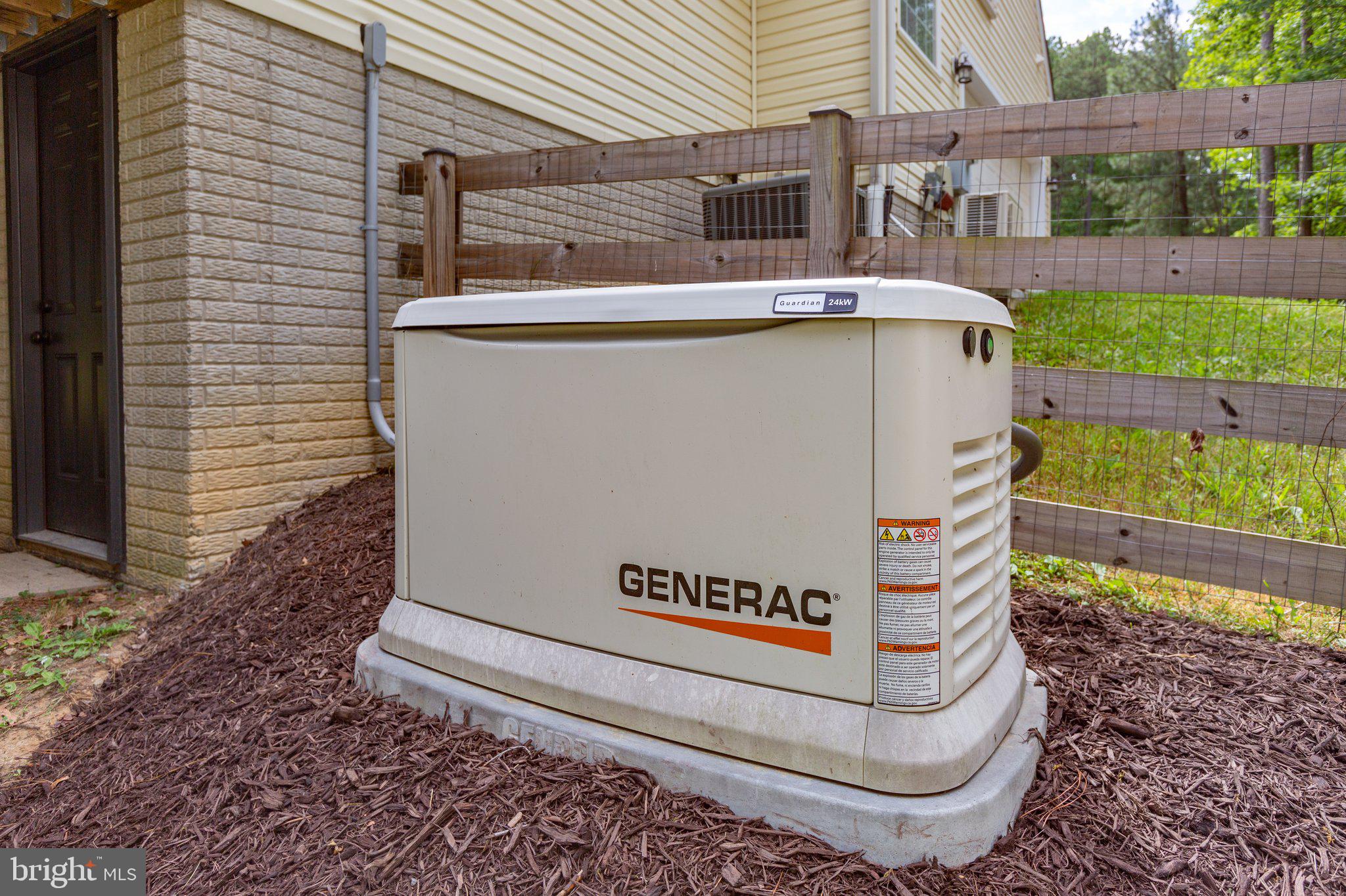 SIX LAKES WEST - Residential