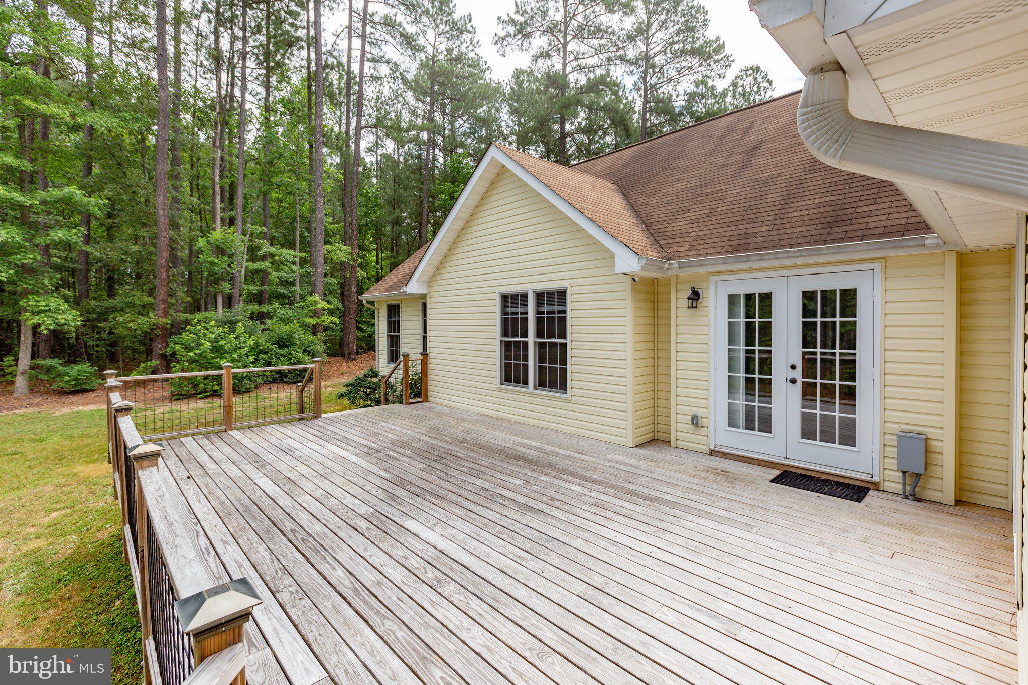 SIX LAKES WEST - Residential