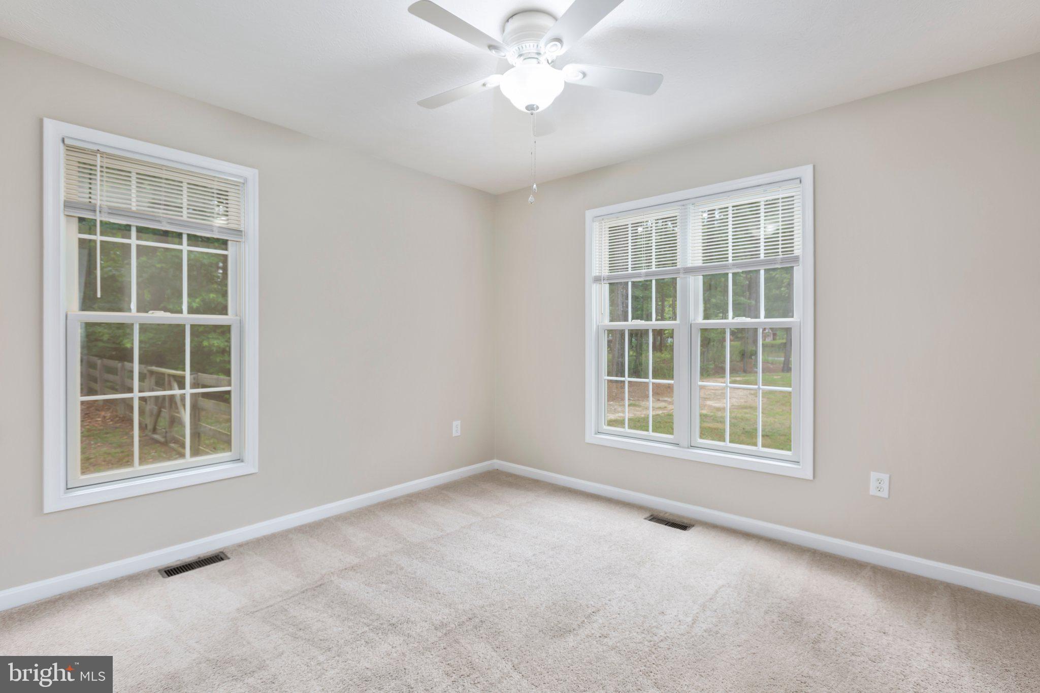 SIX LAKES WEST - Residential