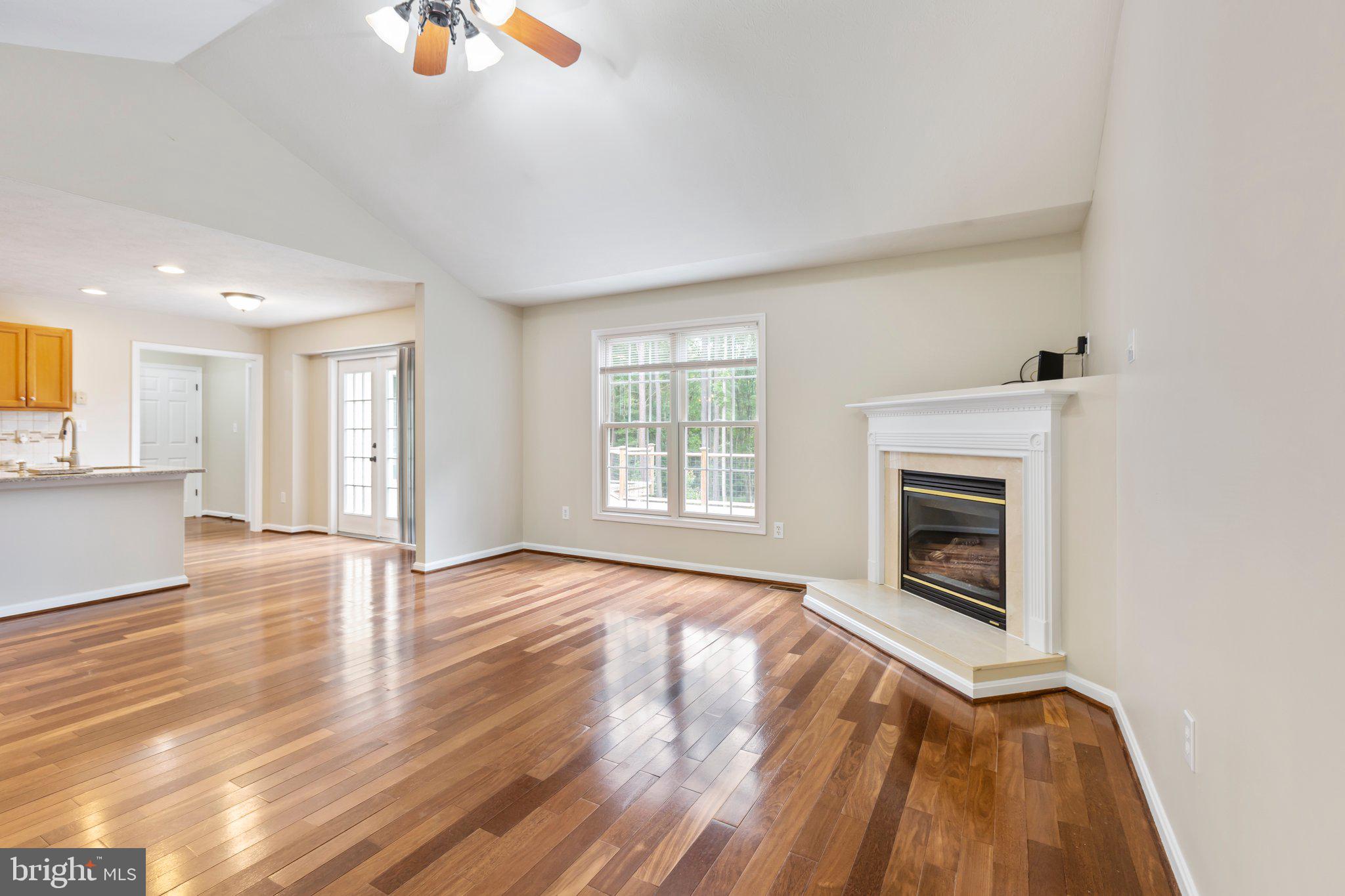 SIX LAKES WEST - Residential