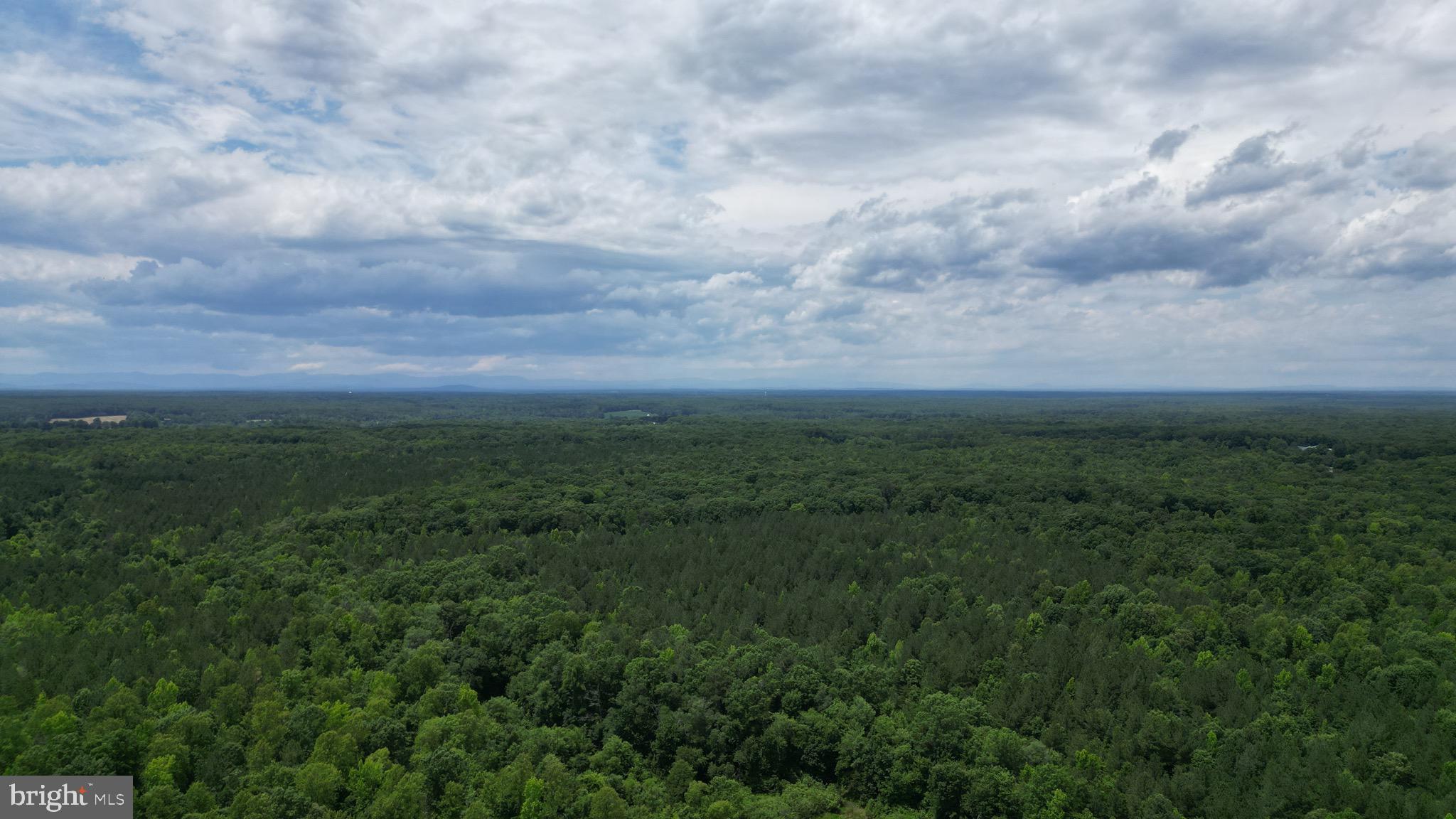 SIX LAKES WEST - Residential