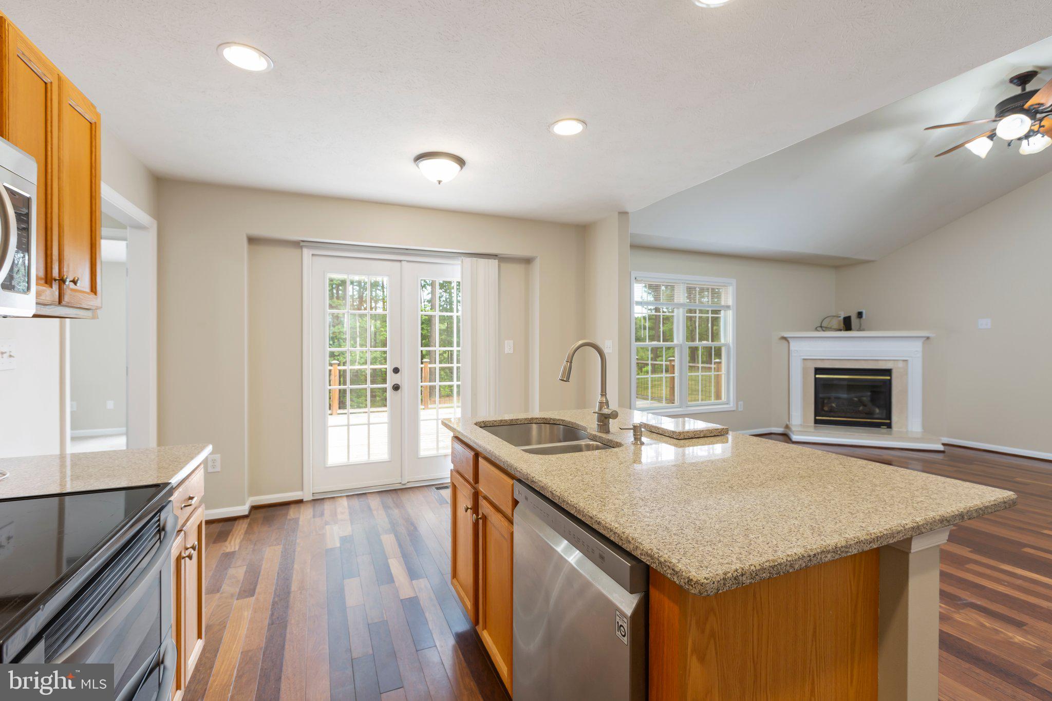 SIX LAKES WEST - Residential