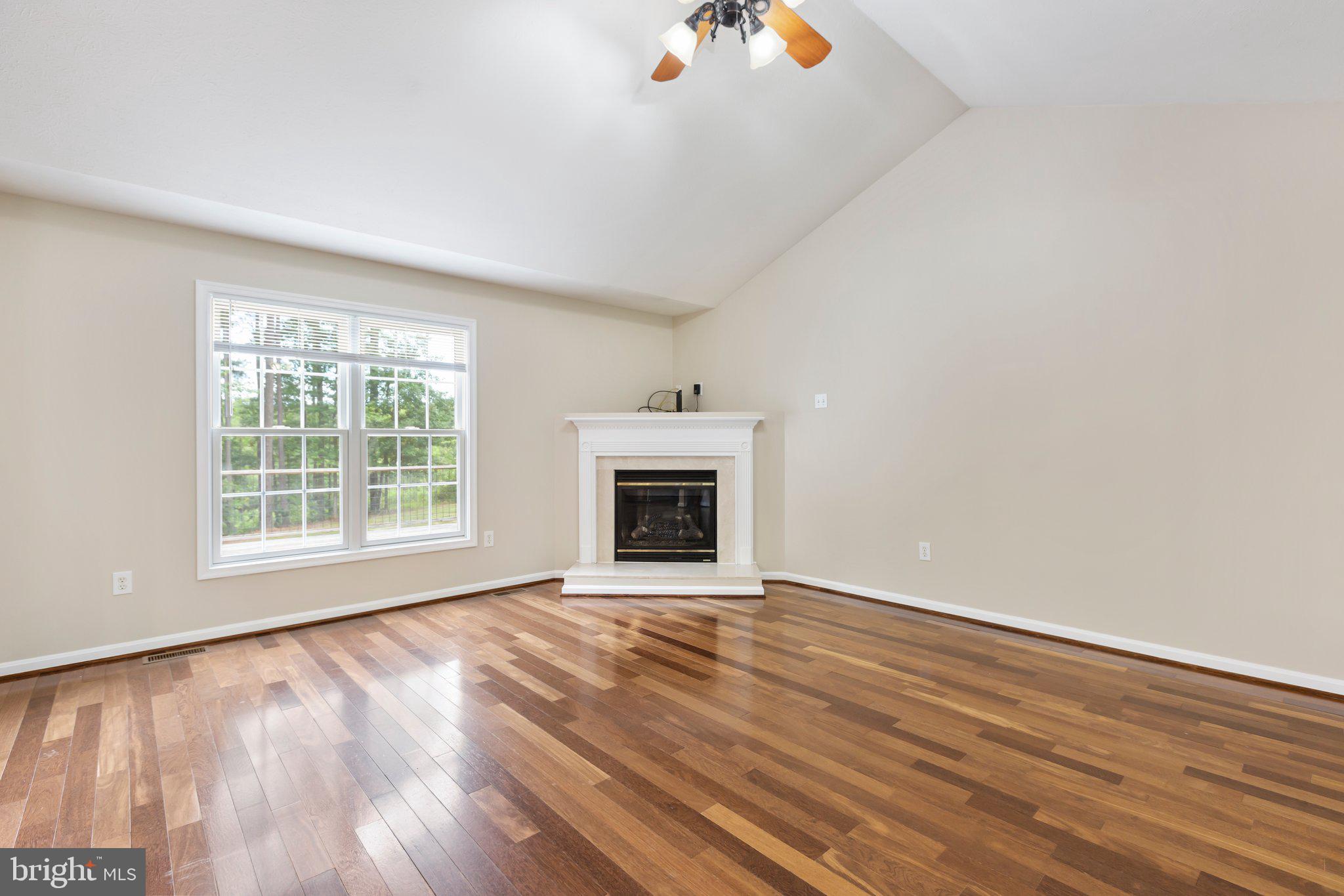 SIX LAKES WEST - Residential