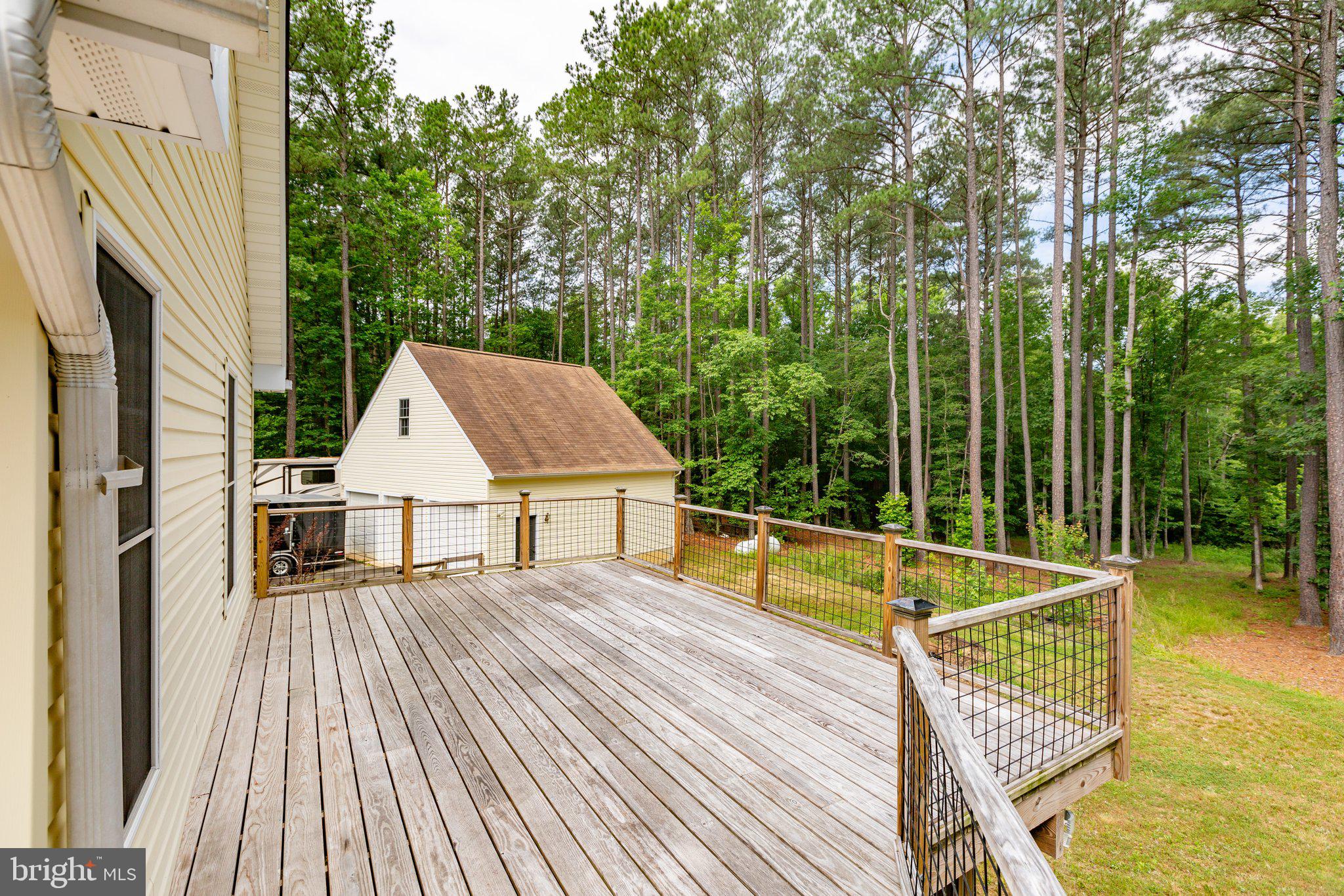 SIX LAKES WEST - Residential