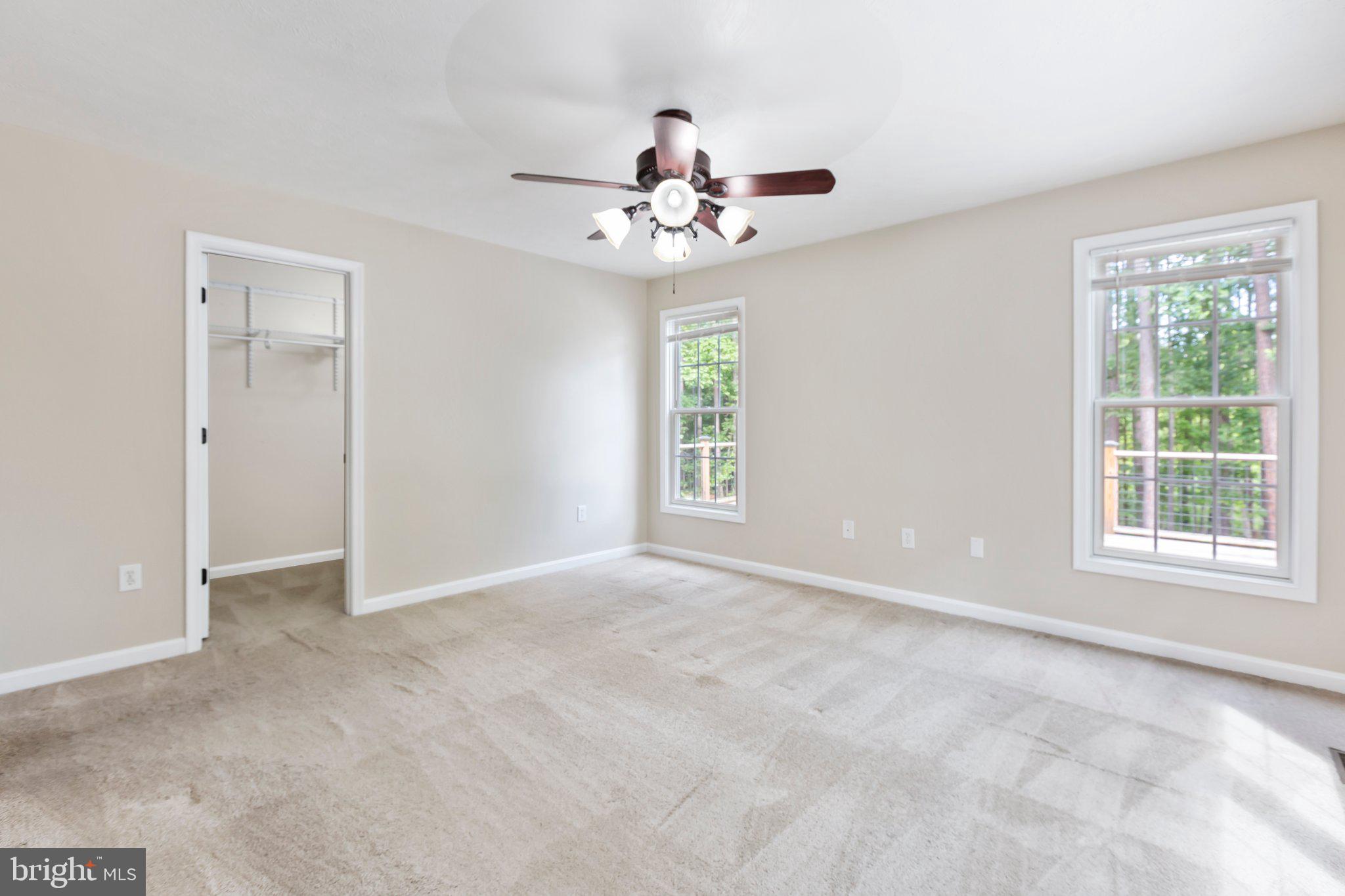 SIX LAKES WEST - Residential