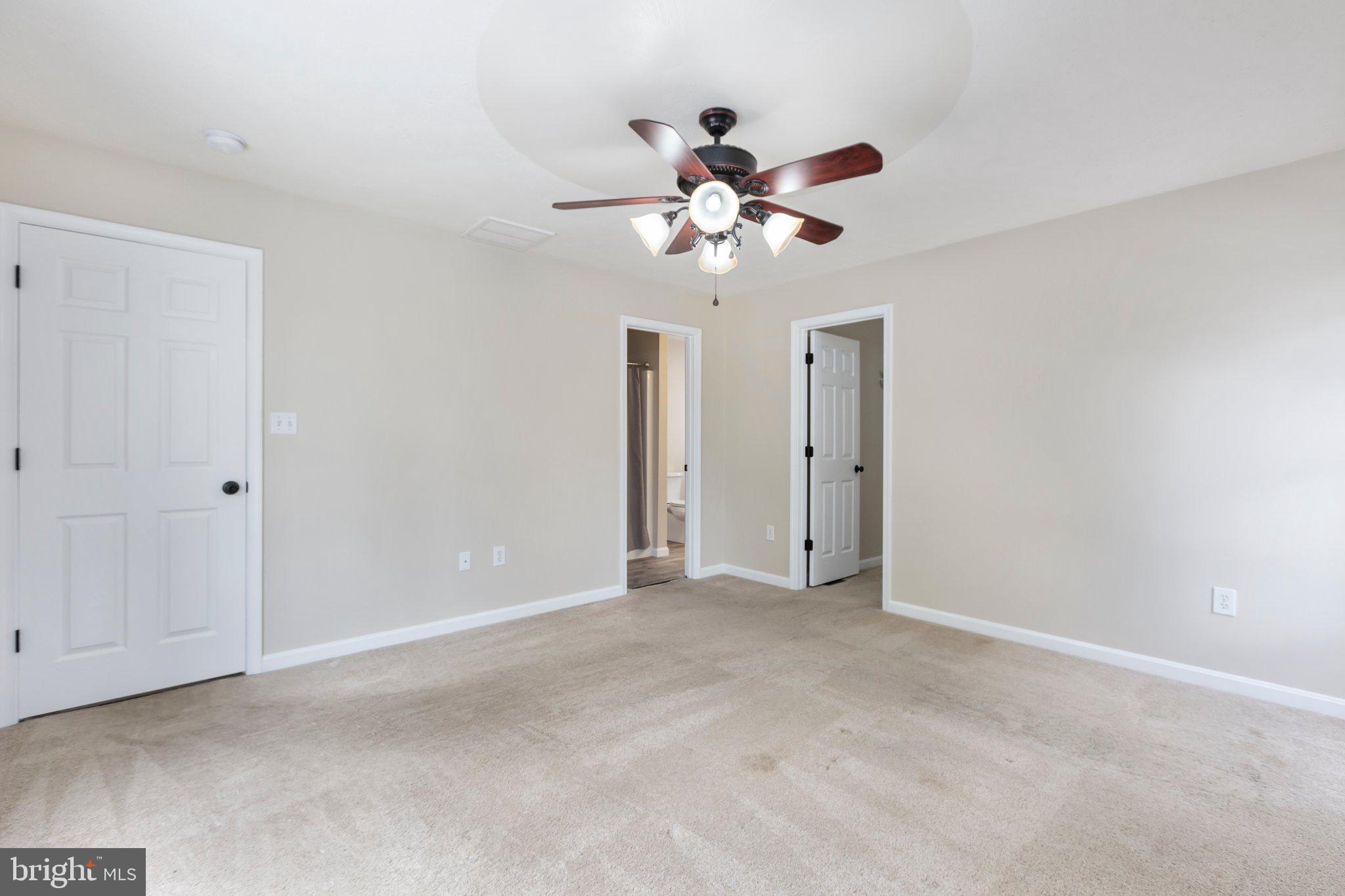 SIX LAKES WEST - Residential