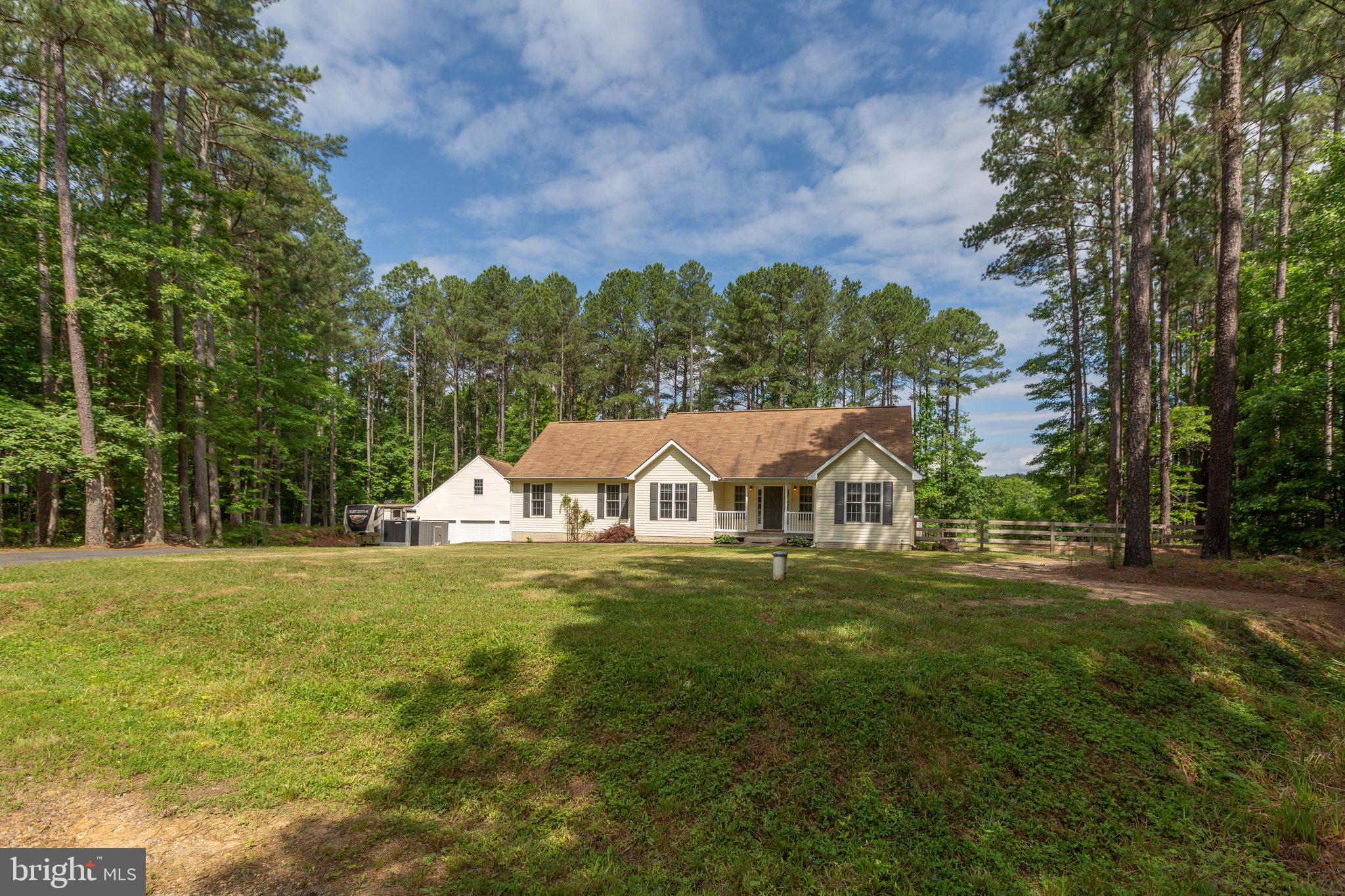 SIX LAKES WEST - Residential