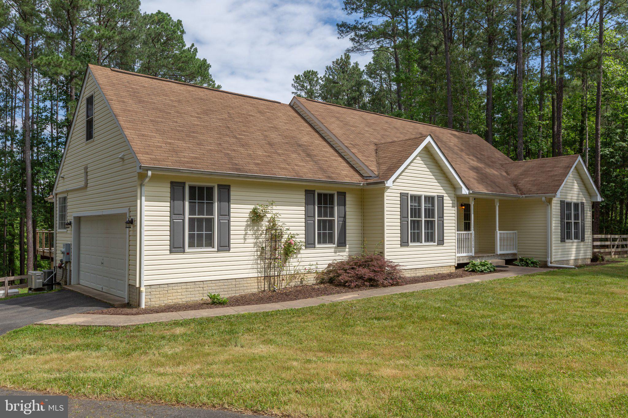 SIX LAKES WEST - Residential