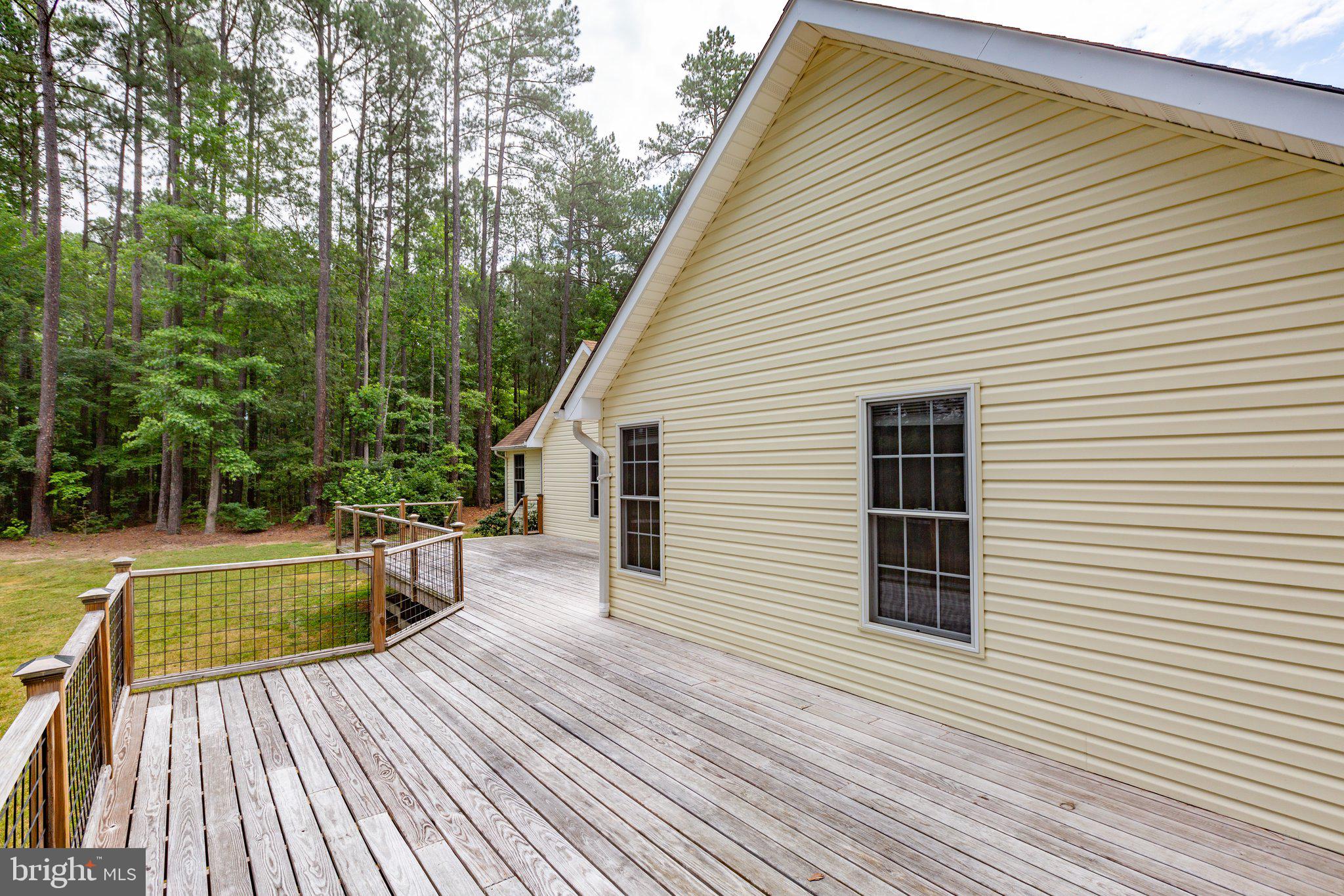 SIX LAKES WEST - Residential