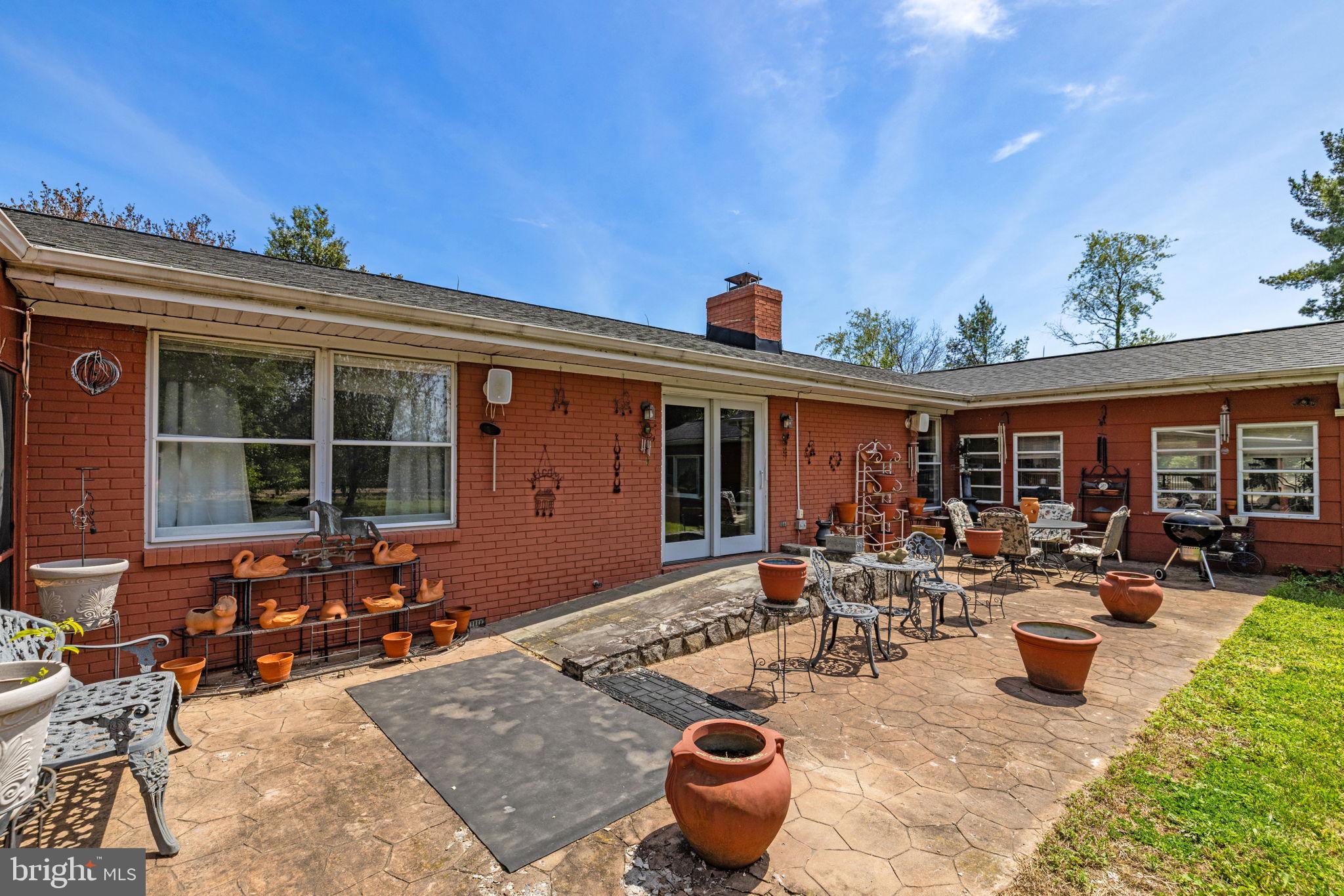 ENGLISH CHASE - Residential