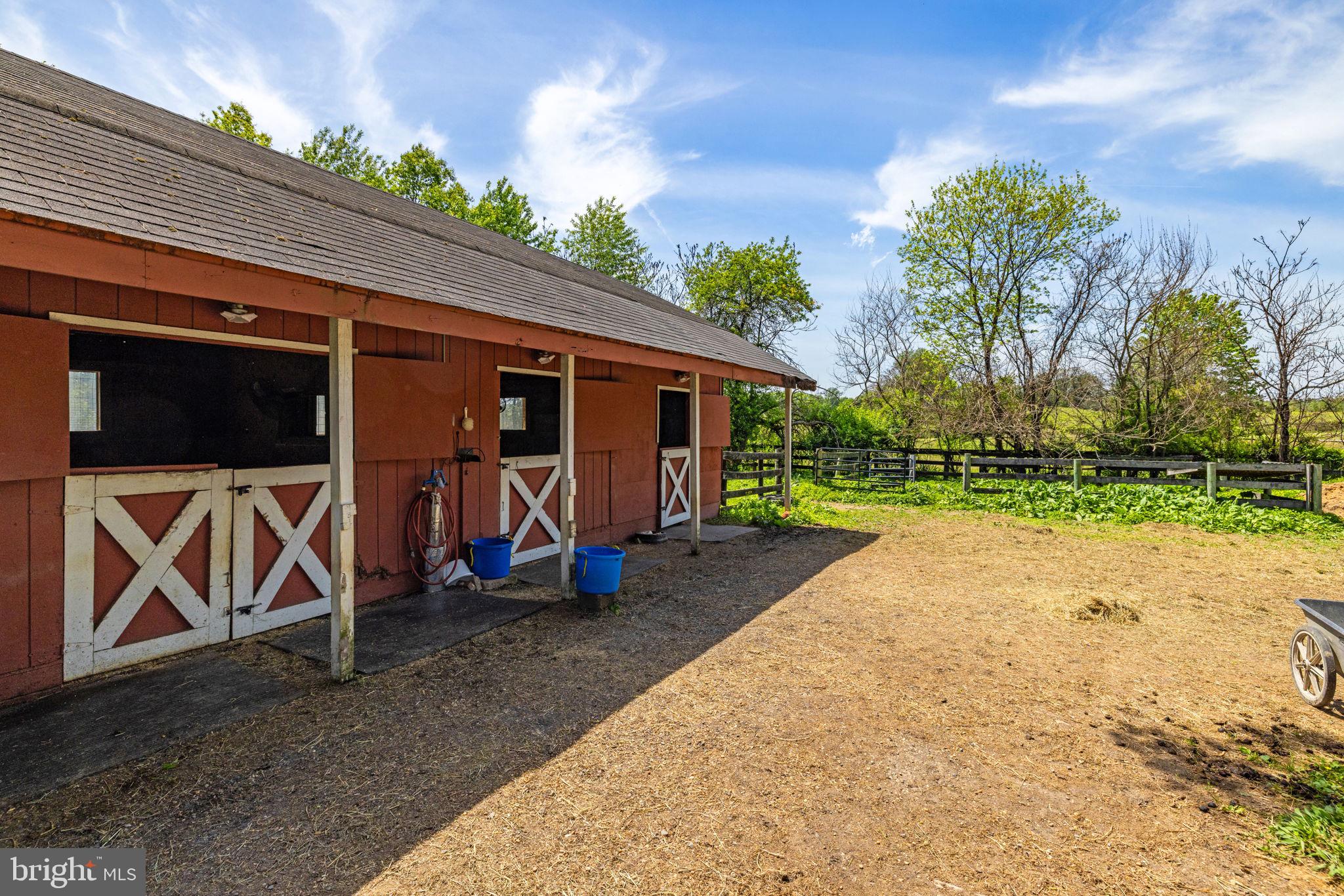 ENGLISH CHASE - Residential