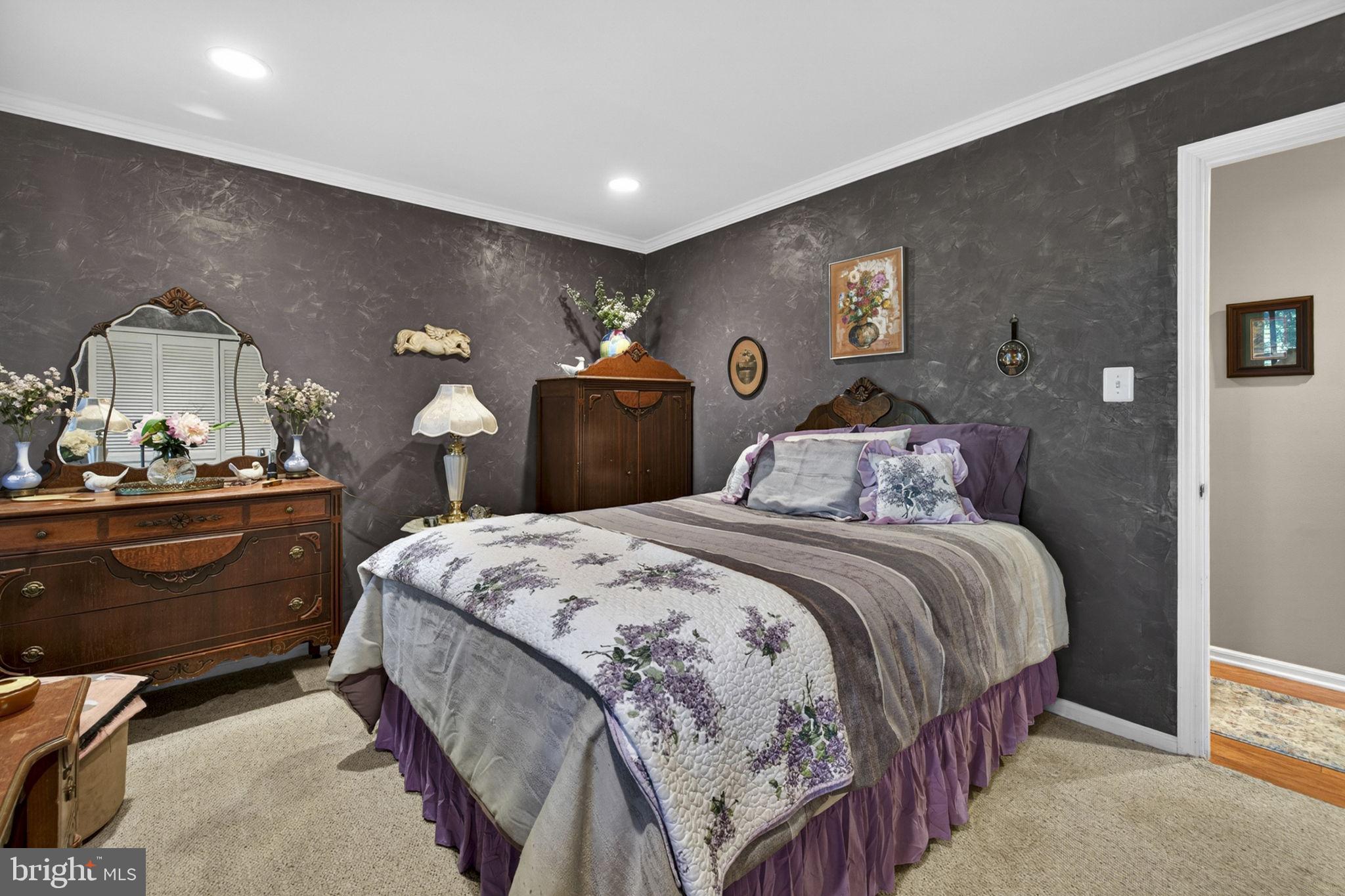 ENGLISH CHASE - Residential