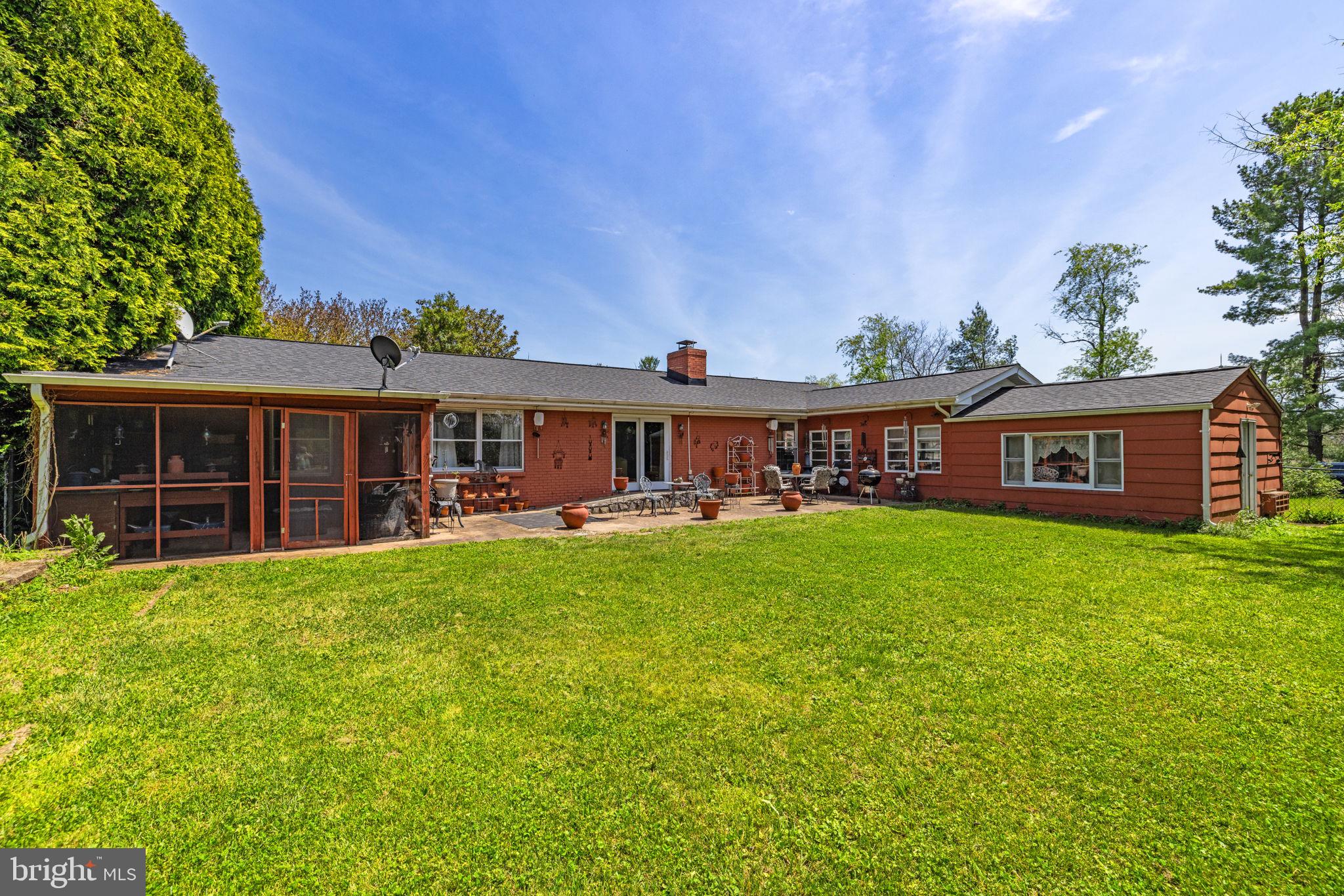 ENGLISH CHASE - Residential