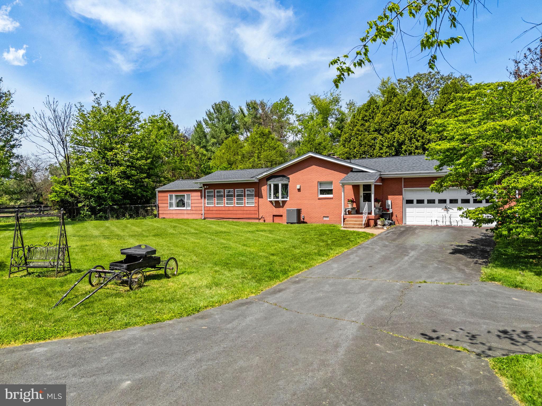 ENGLISH CHASE - Residential