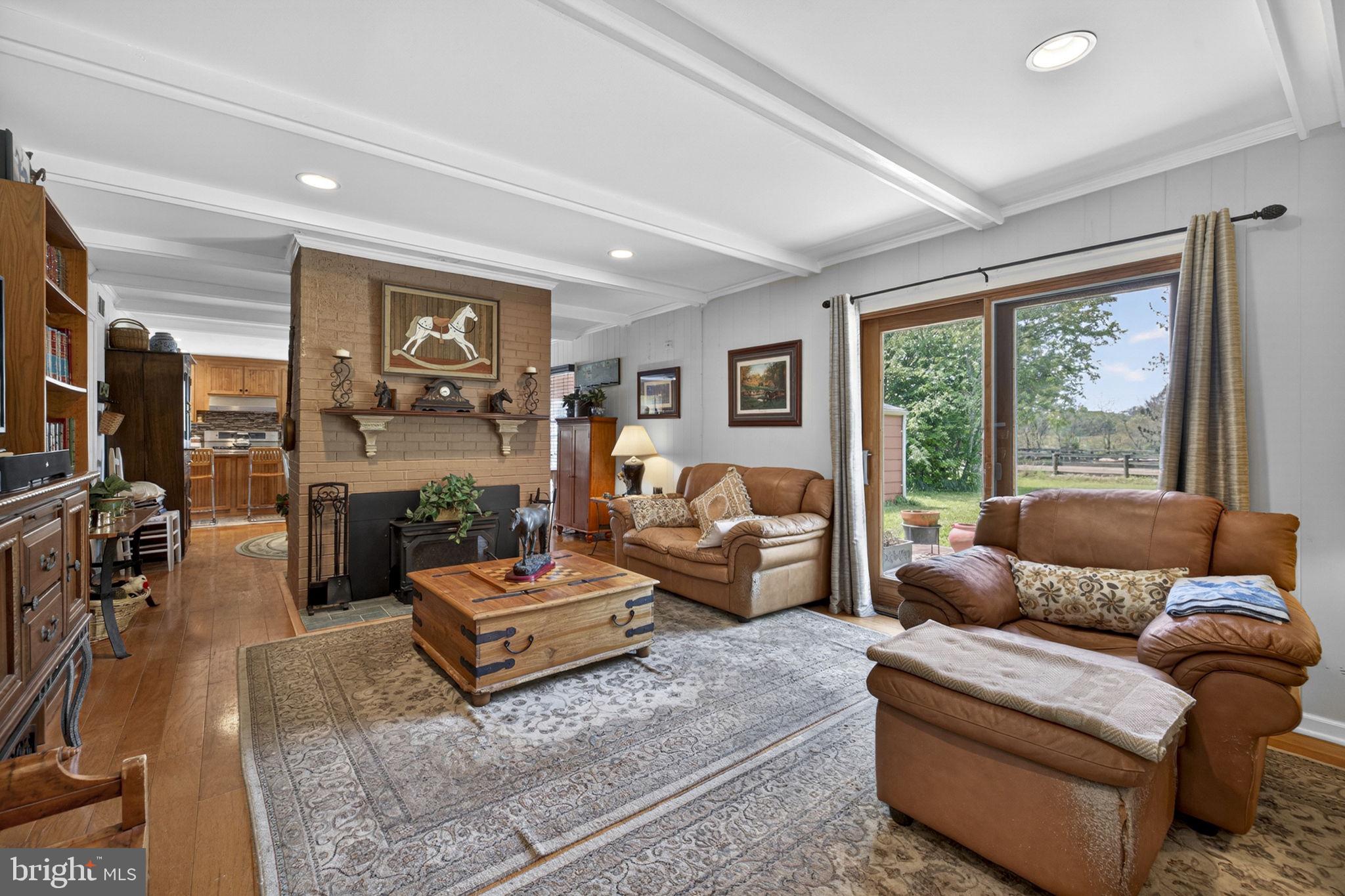 ENGLISH CHASE - Residential