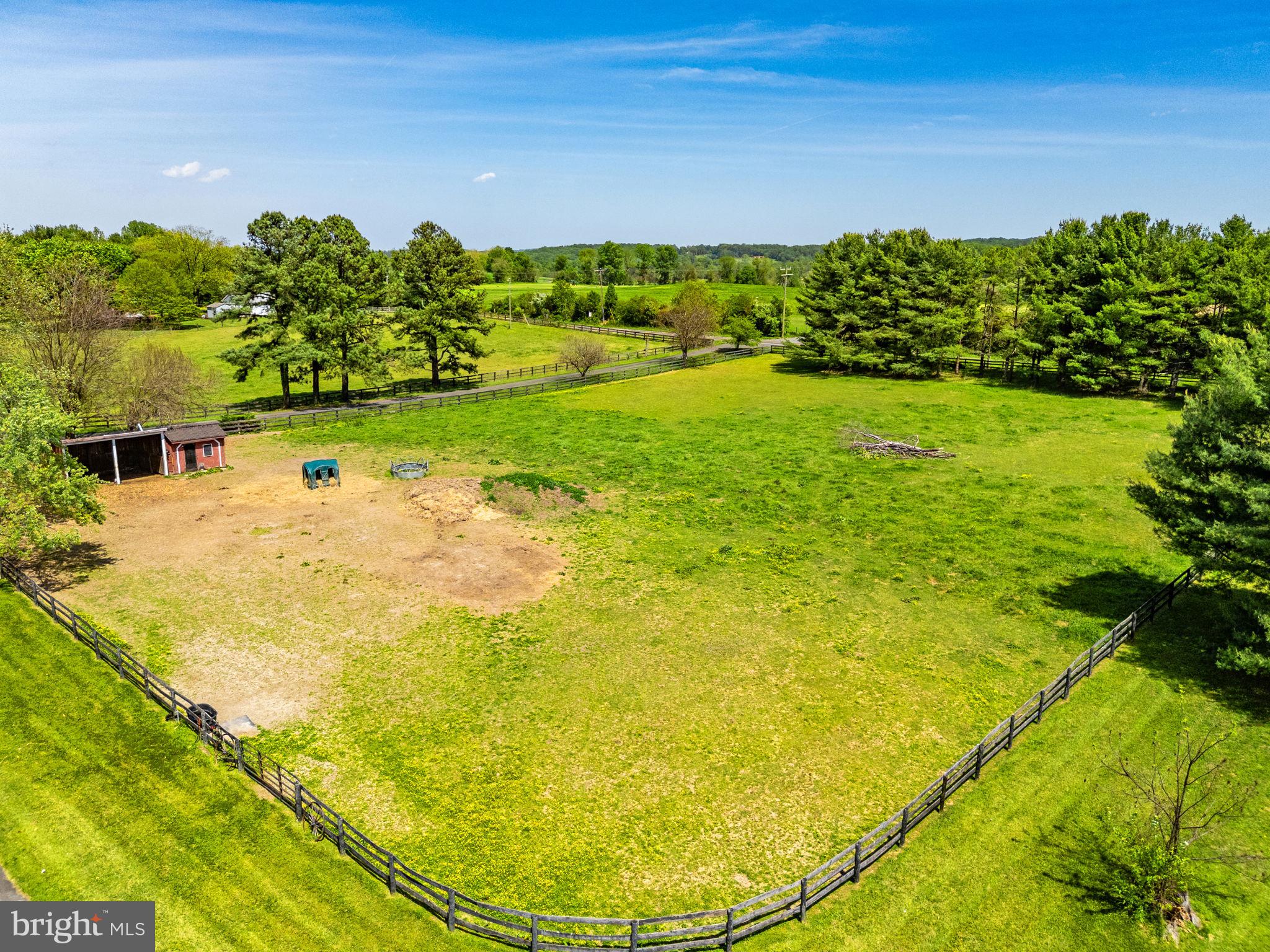 ENGLISH CHASE - Residential