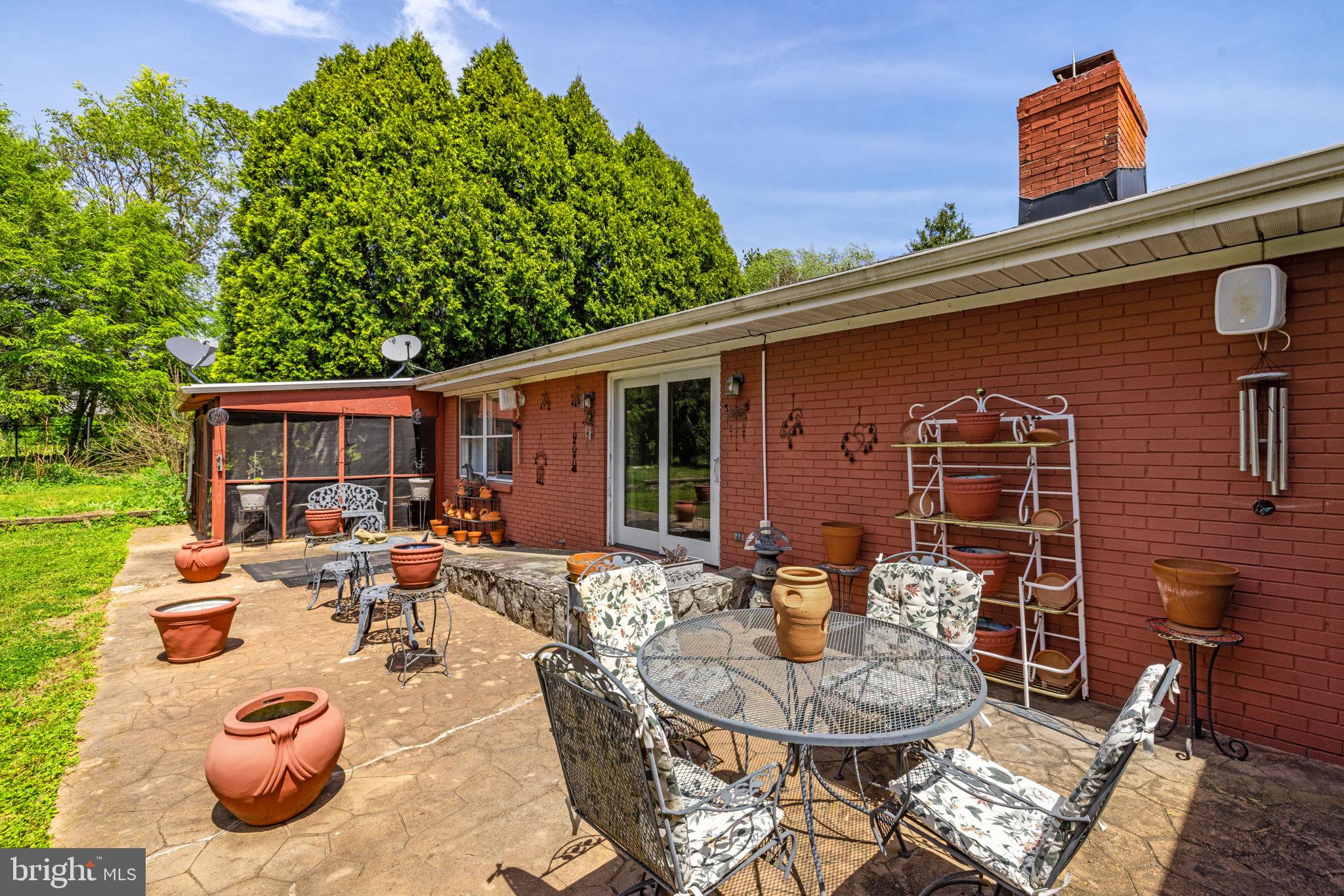 ENGLISH CHASE - Residential