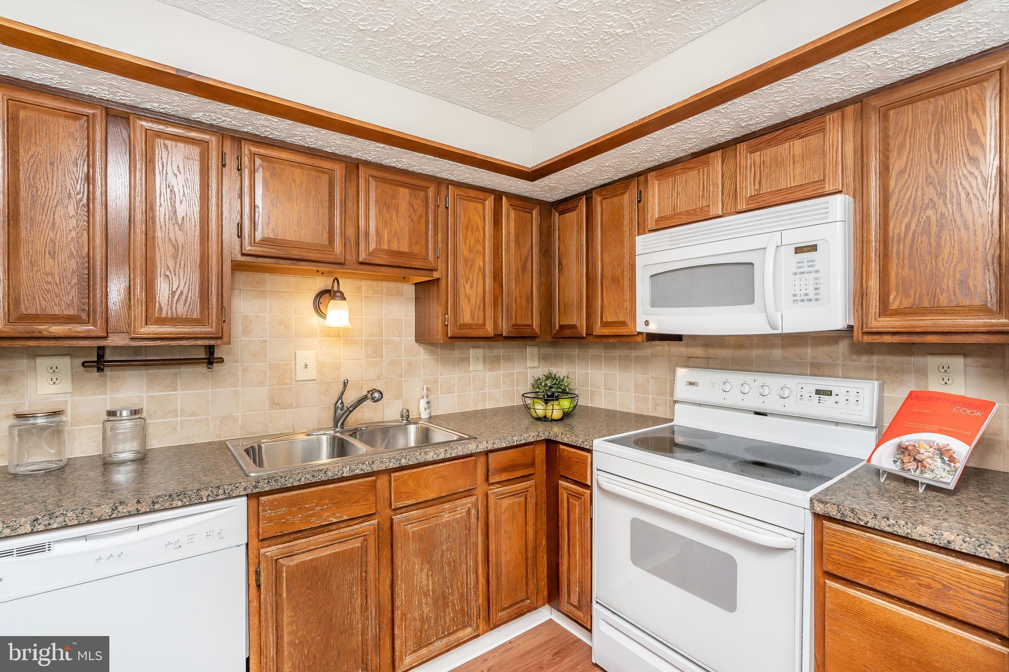 LEISHEAR VILLAGE - Residential