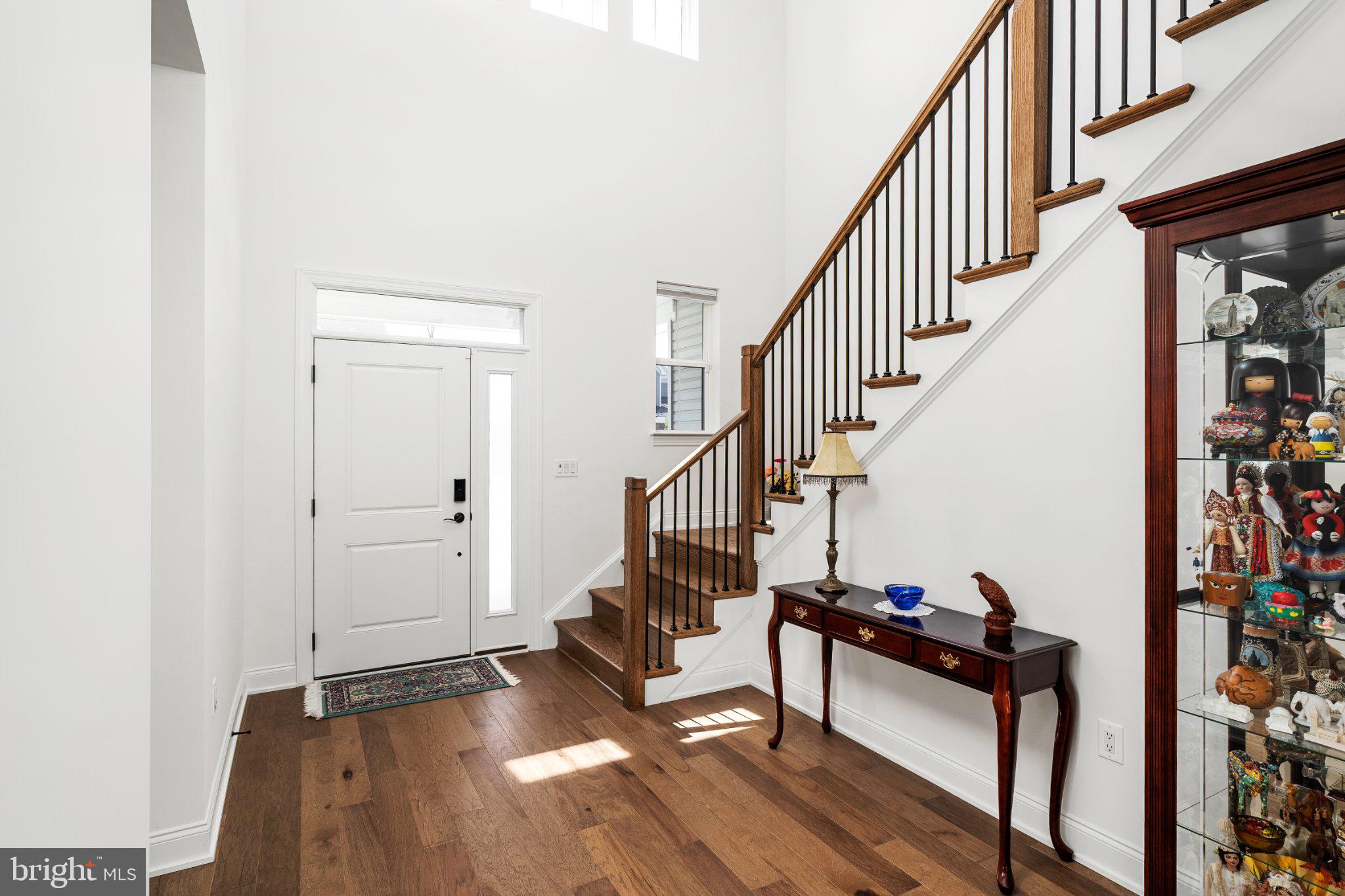 2 EVELYN COURT