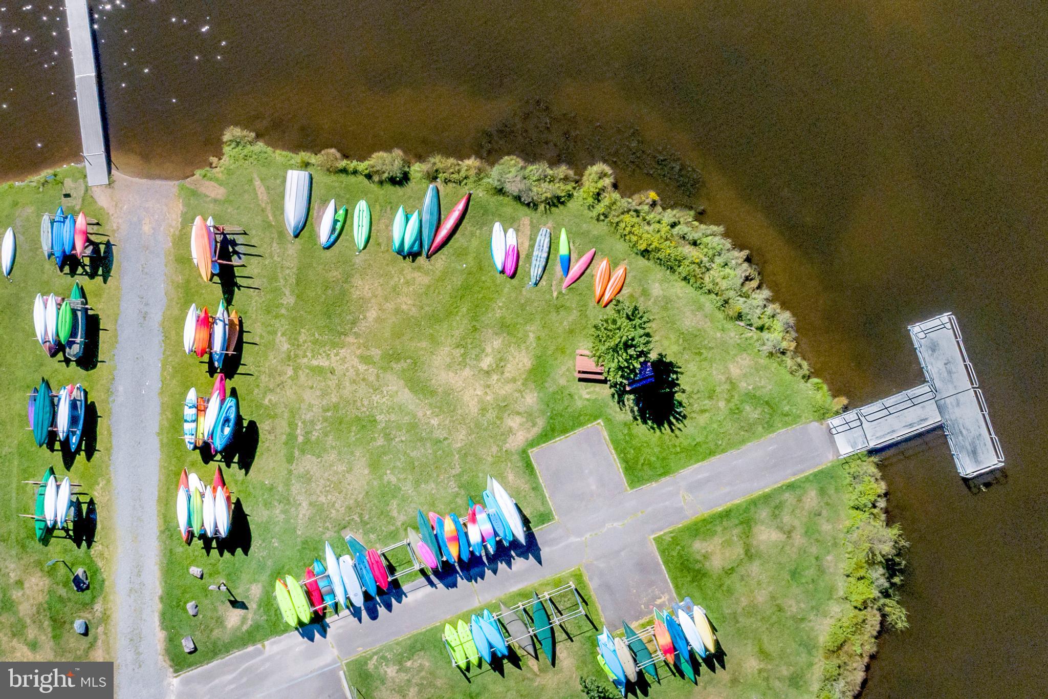 ARROWHEAD  LAKES - Residential