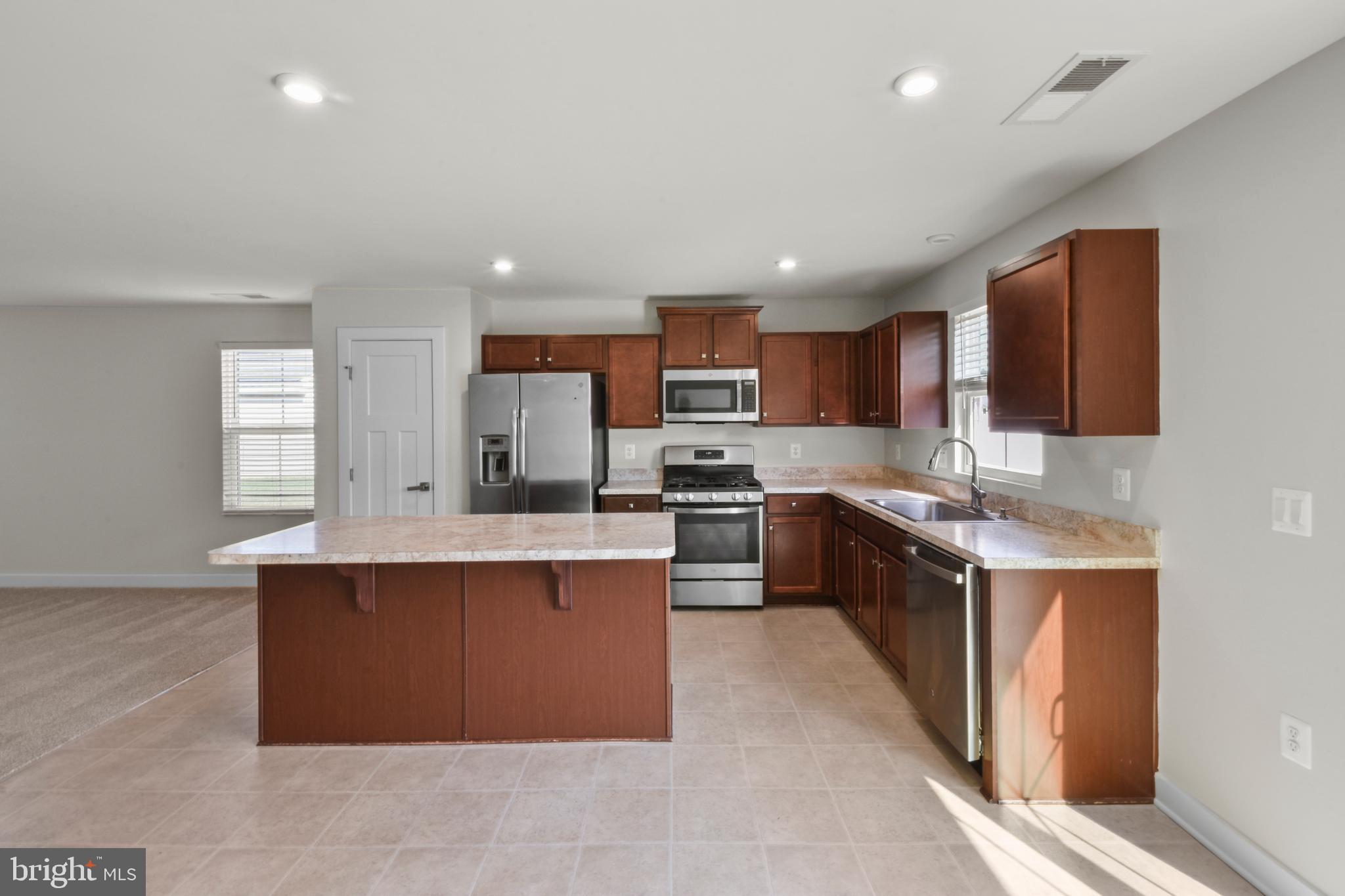 THE LAKES AT MARTINSBURG - Residential