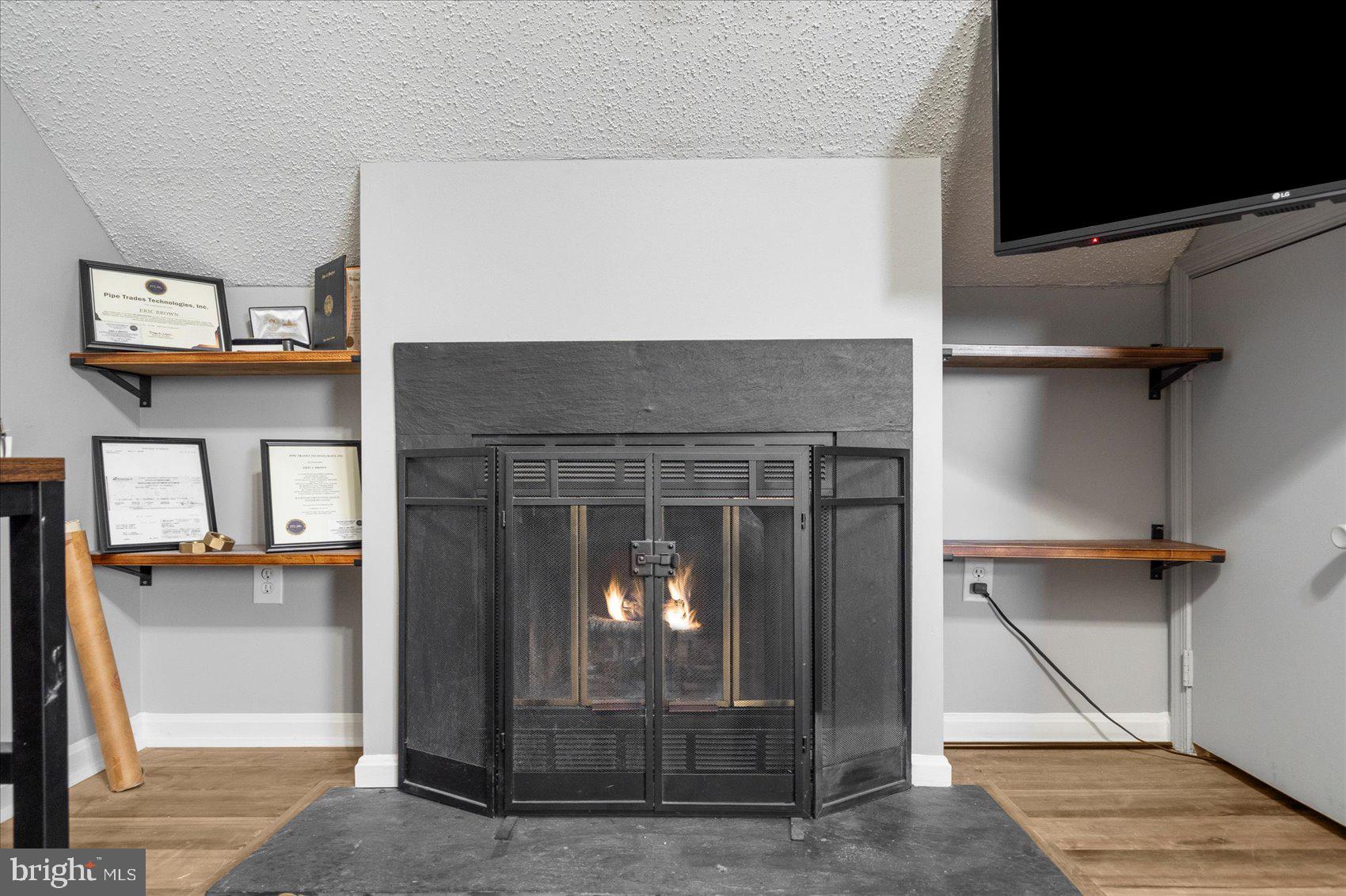 THE TIERS OF LAUREL LAKE - Residential