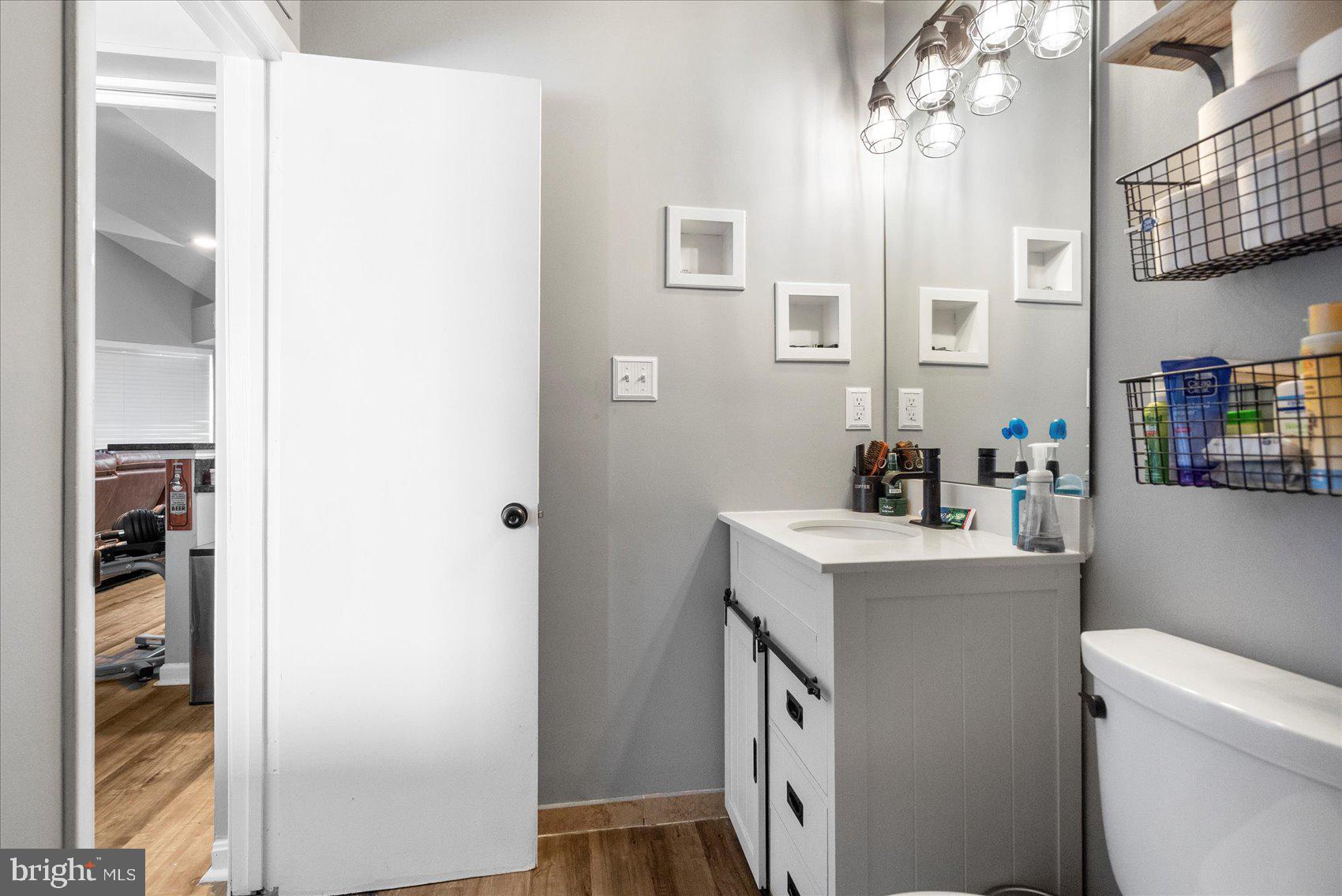 THE TIERS OF LAUREL LAKE - Residential