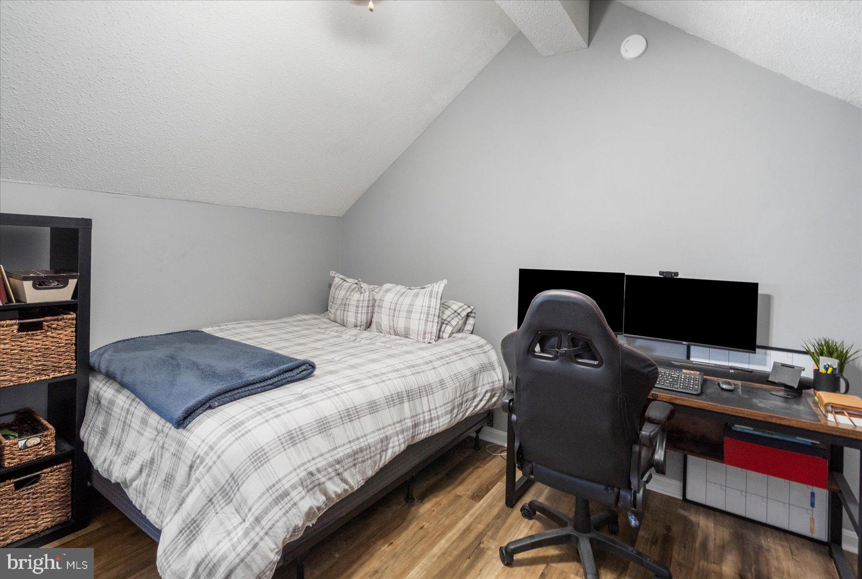 THE TIERS OF LAUREL LAKE - Residential