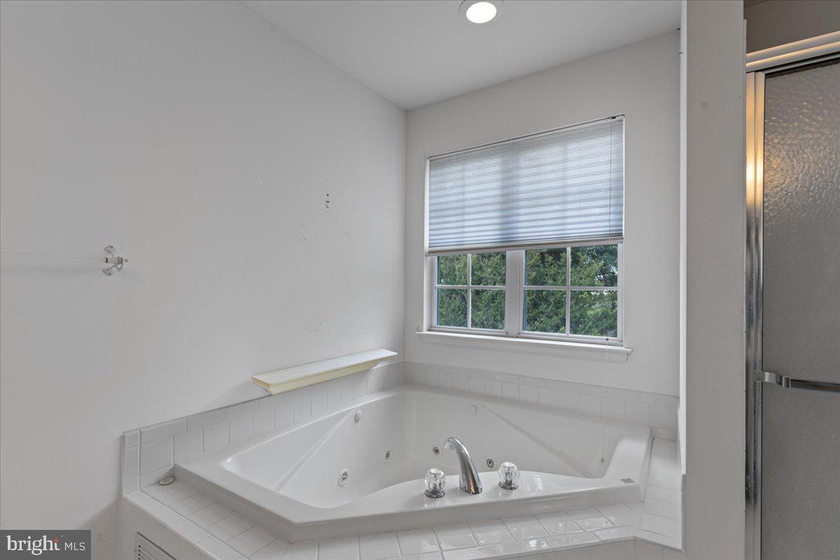 BAYVIEW HILLS - Residential