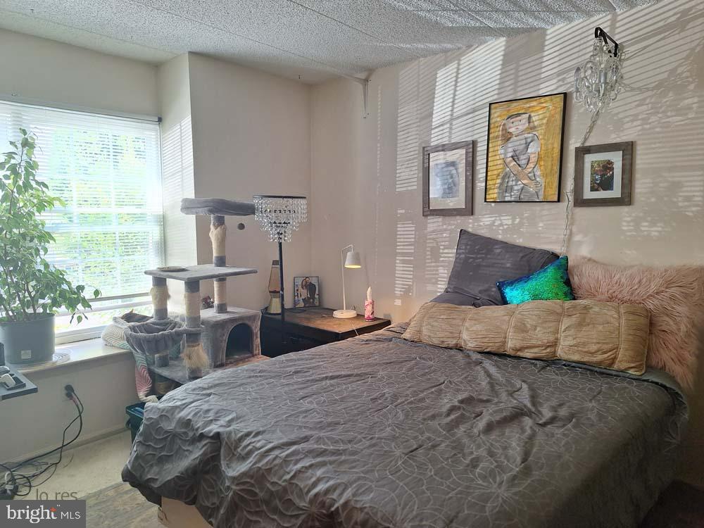 1507 VALLEY GLEN ROAD 182