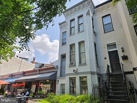 214 2ND STREET SE WASHINGTON DC 20003