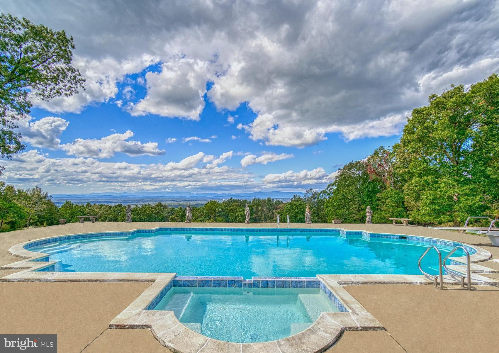6580 TIMOTHY LANE