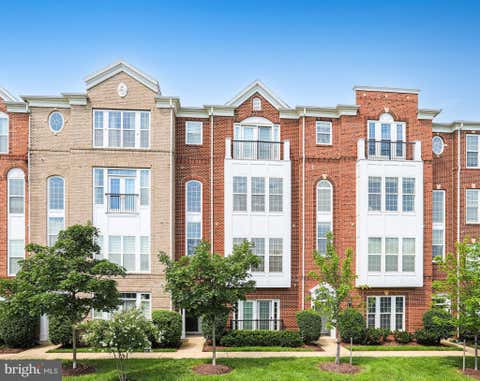 Townhouse For Rent - 20638 Sibbald Square<br/> ASHBURN, VA 20147