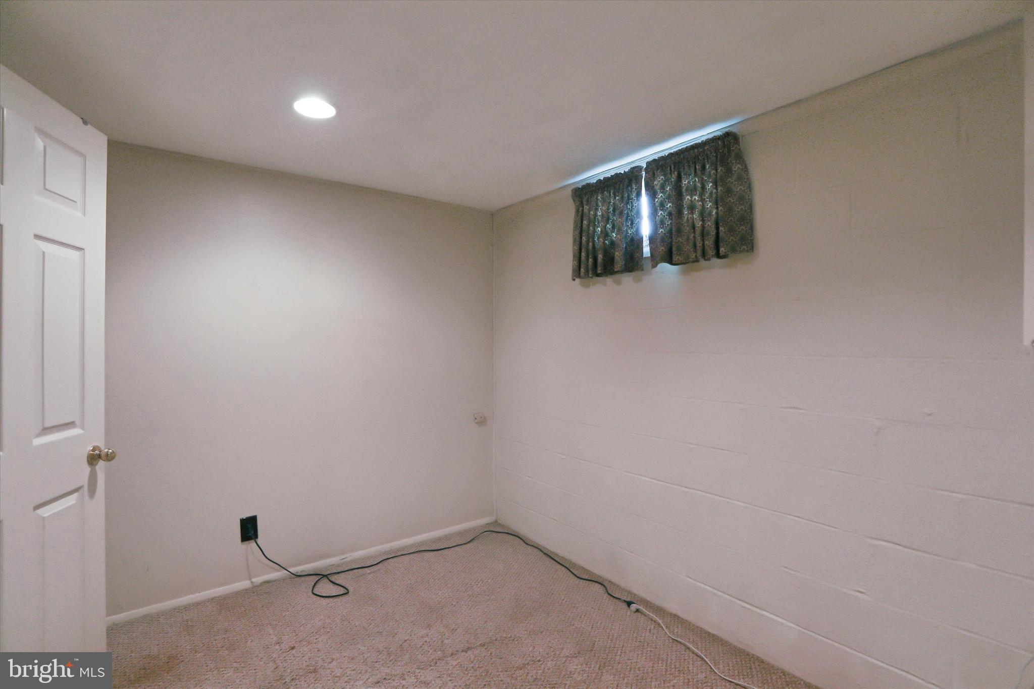 MAYFIELD - Residential