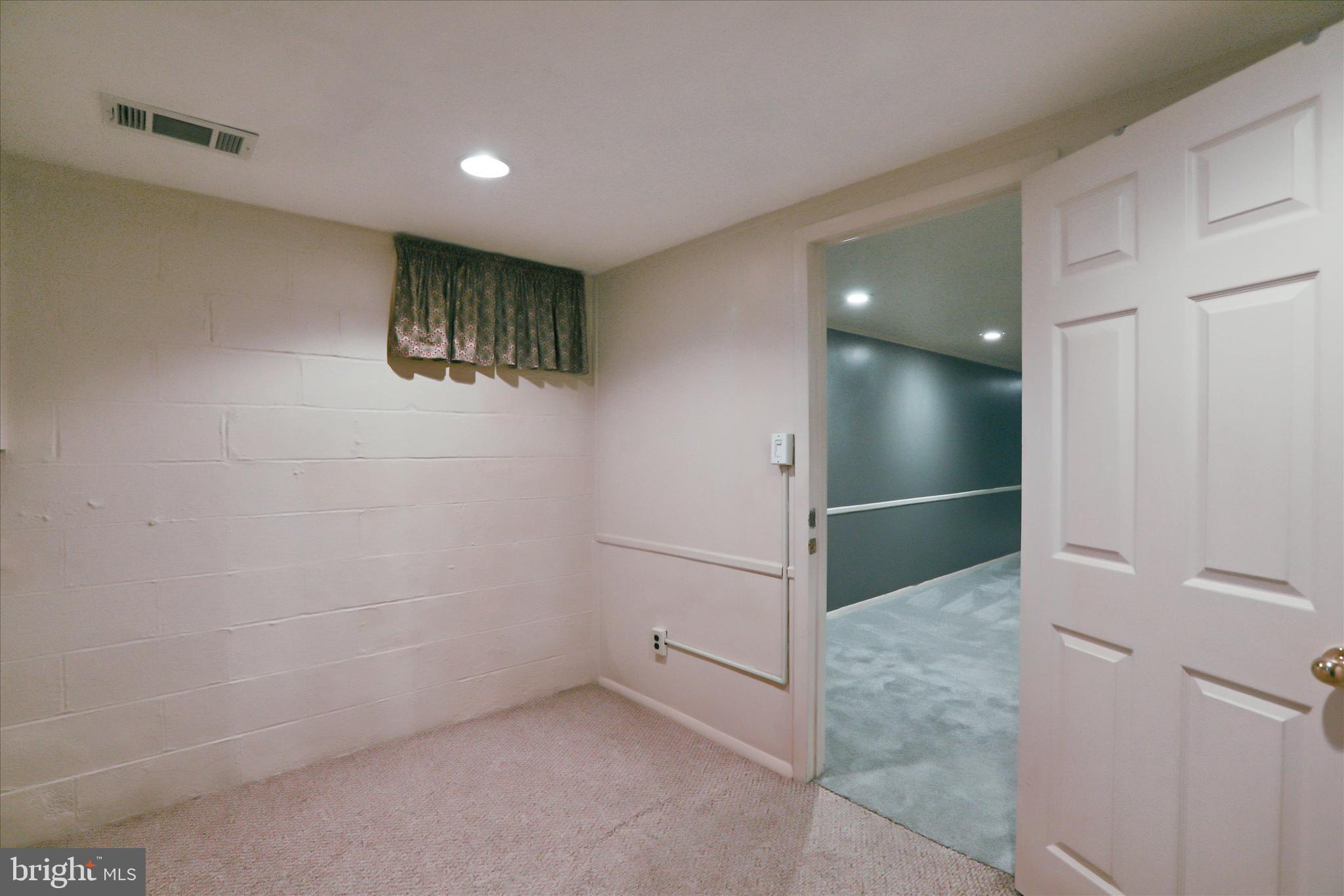 MAYFIELD - Residential