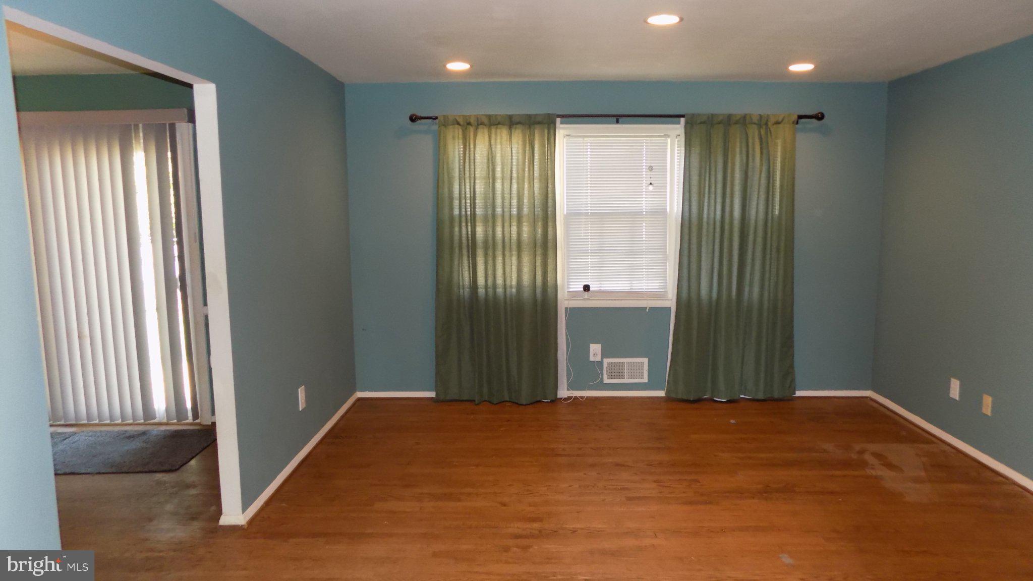 MAYFIELD - Residential